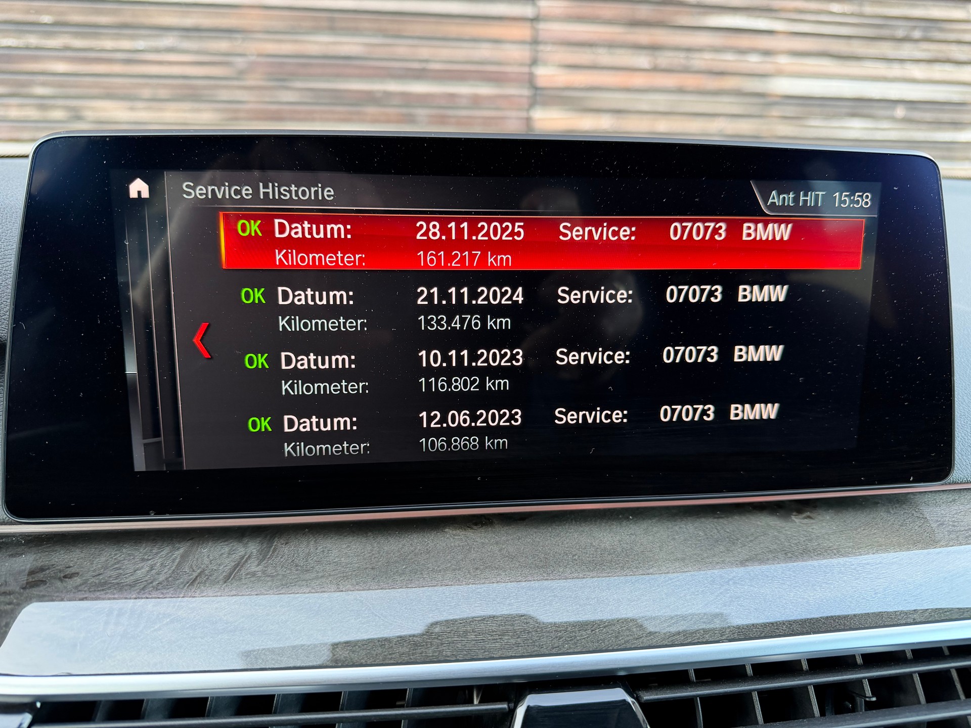 BMW 530i xDrive Touring Sport Line Steptronic-image-11