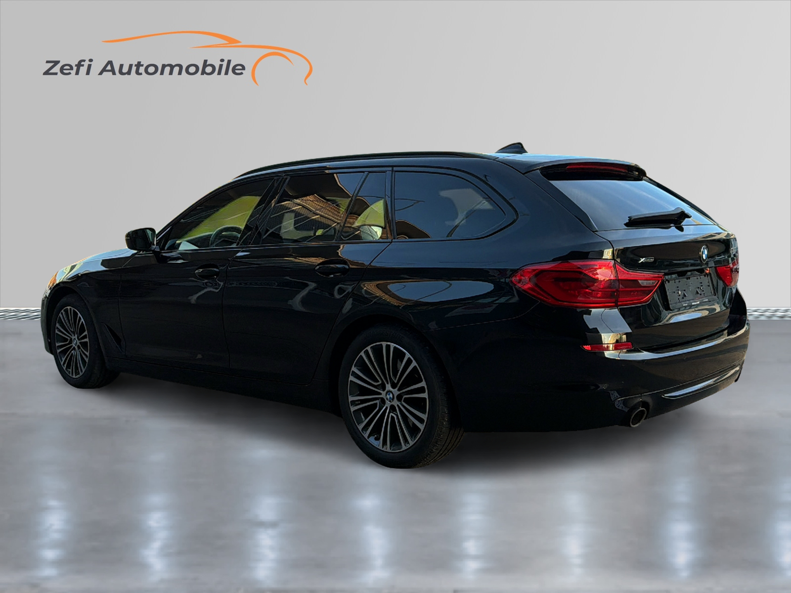 BMW 530i xDrive Touring Sport Line Steptronic-image-2