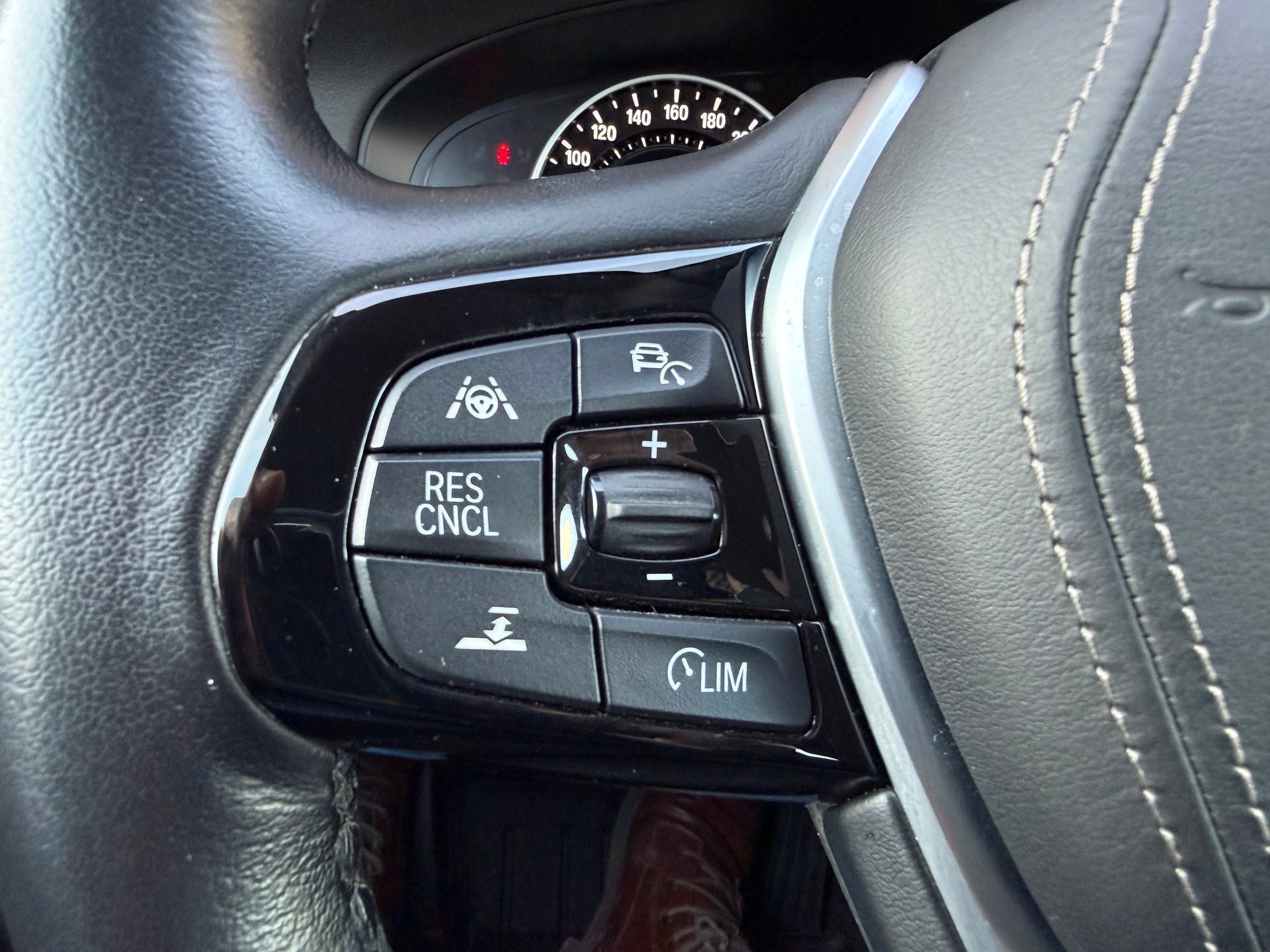 BMW 530i xDrive Touring Sport Line Steptronic-image-9