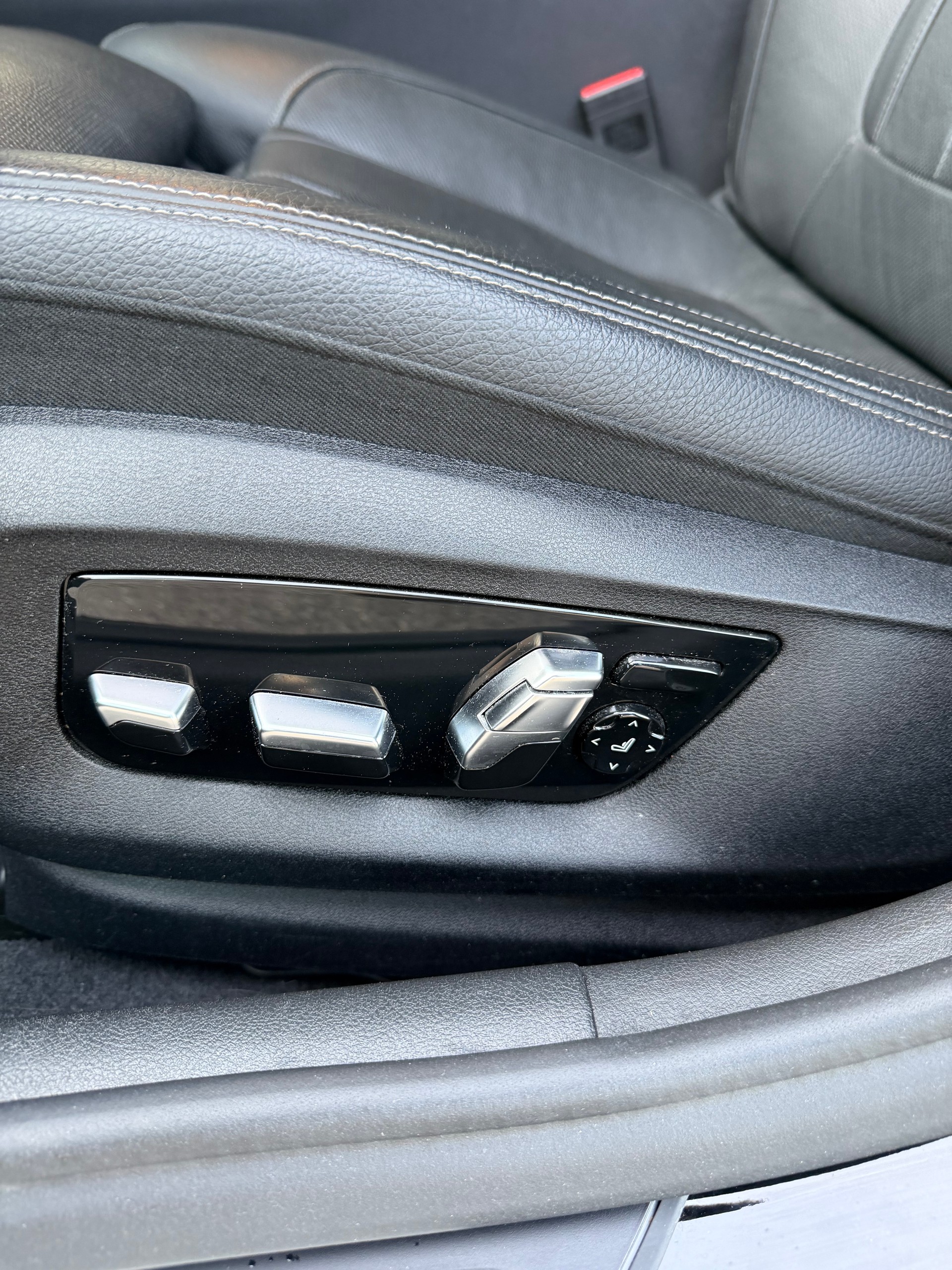 BMW 530i xDrive Touring Sport Line Steptronic-image-14