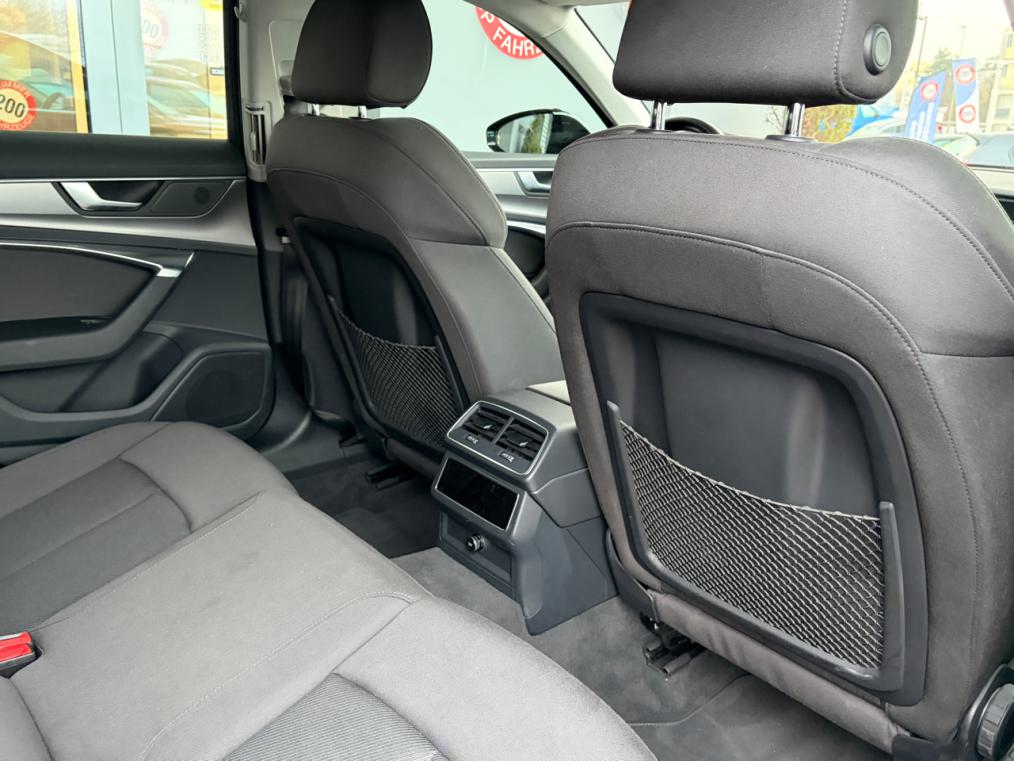 AUDI A6 Avant 40 TDi S line-image-9