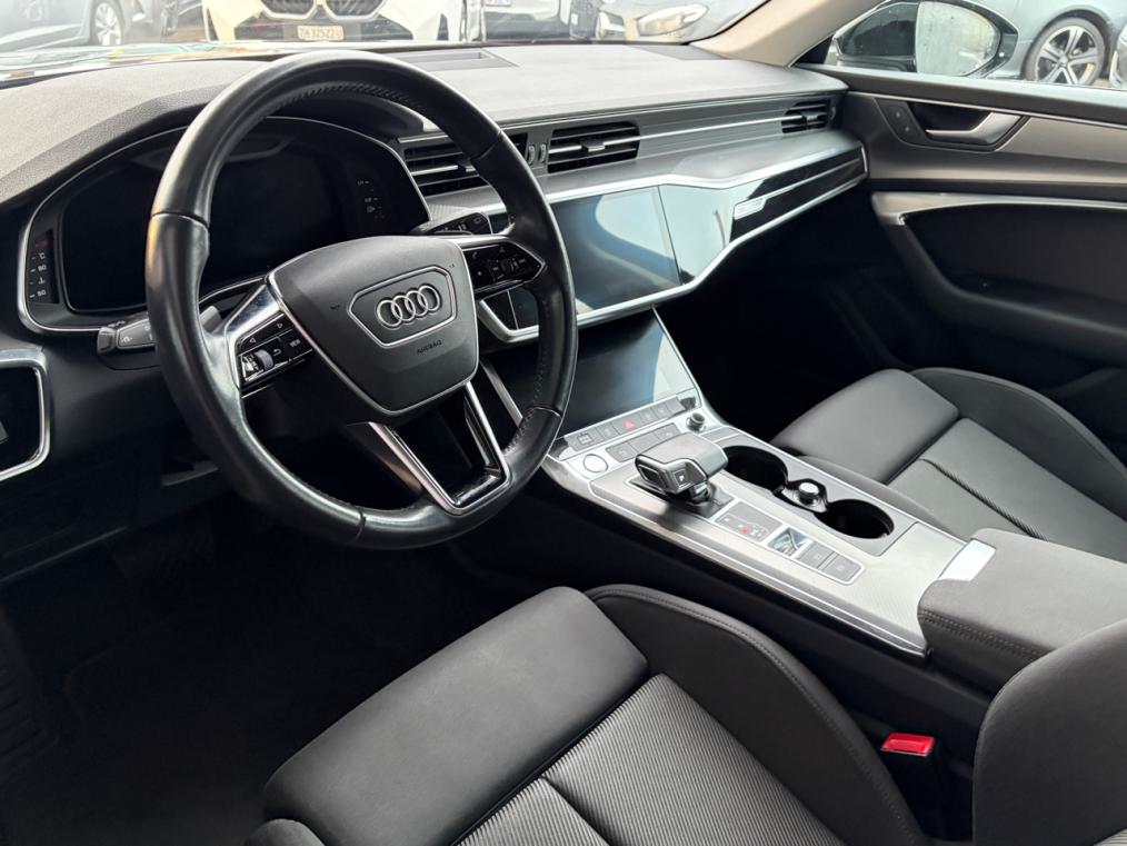 AUDI A6 Avant 40 TDi S line-image-3