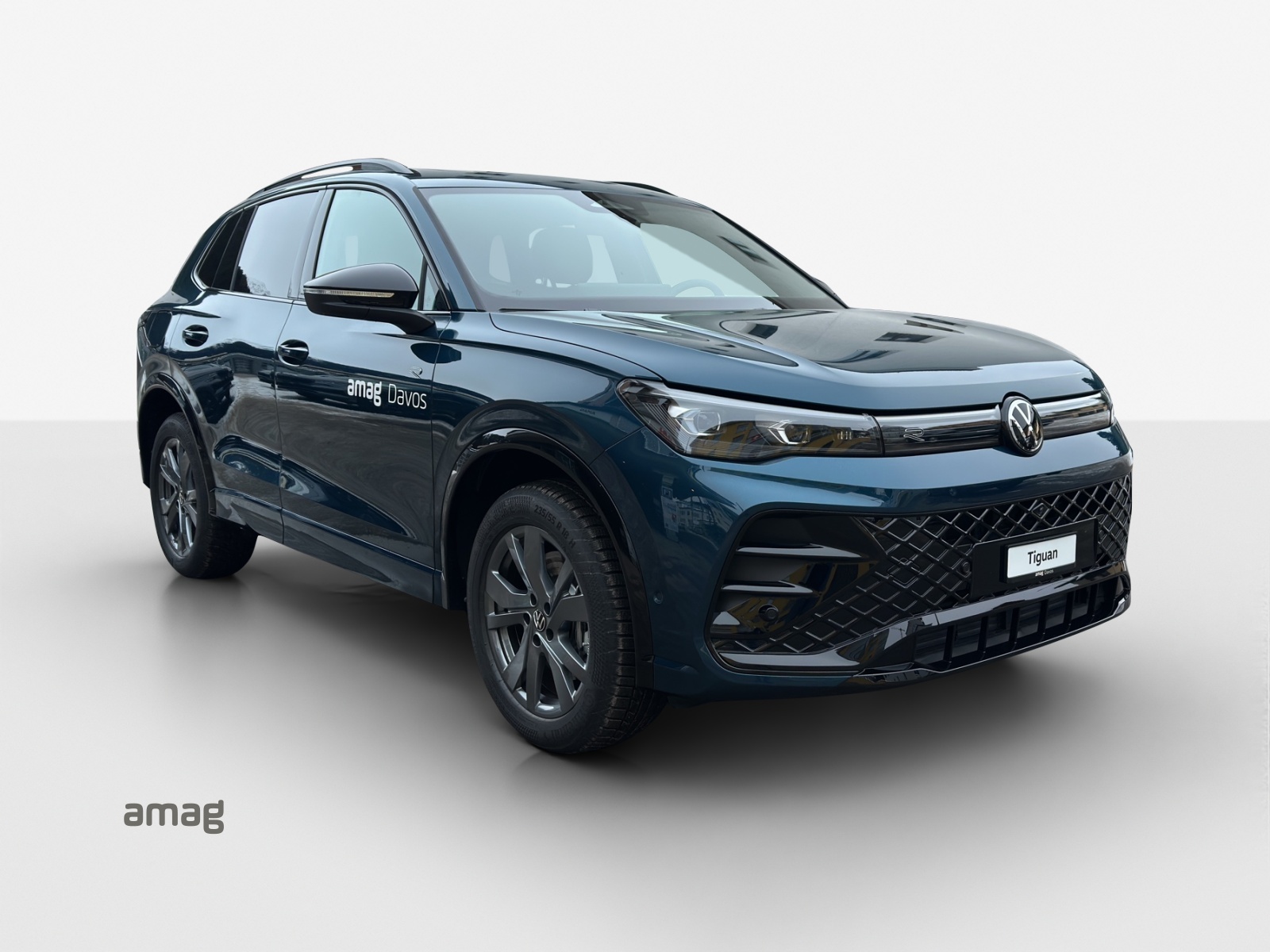 VW Tiguan 2.0 TDI SCR R-Line 4Motion DSG-image-5