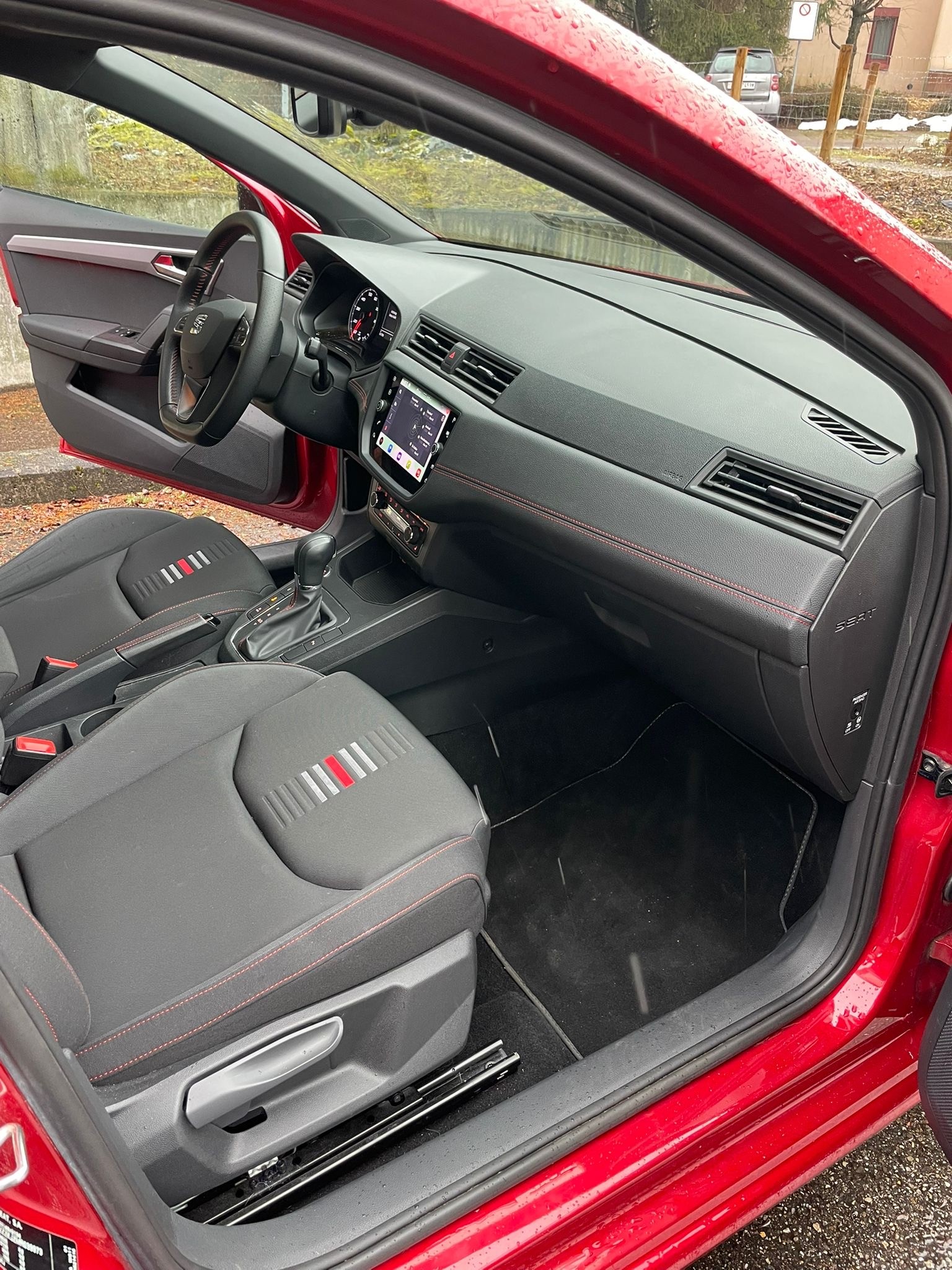 SEAT Ibiza 1.0 EcoTSI FR DSG | CH-Fahrzeug | ACC | Navi | Keyless | LED | 8-fach bereift-image-14