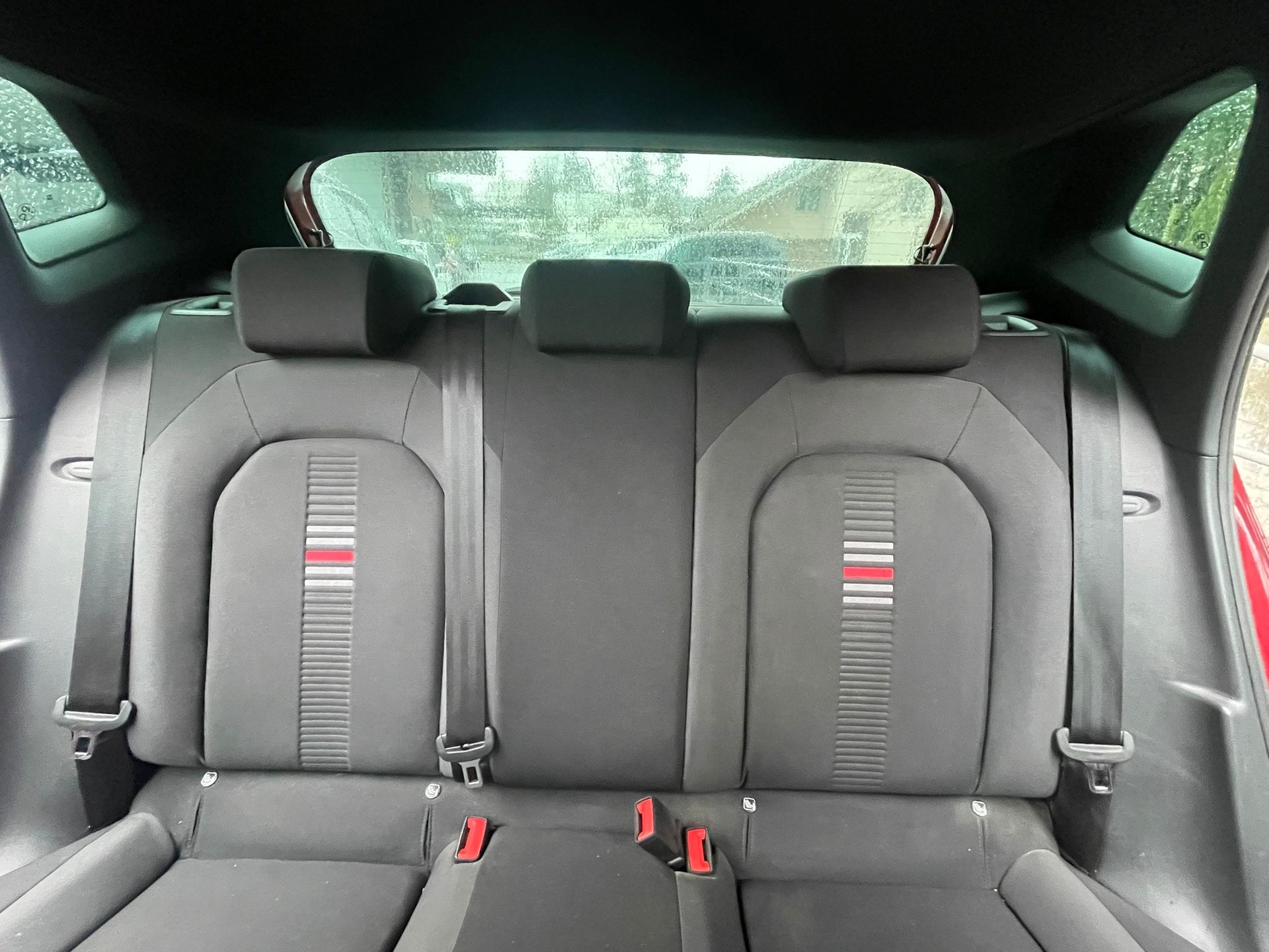SEAT Ibiza 1.0 EcoTSI FR DSG | CH-Fahrzeug | ACC | Navi | Keyless | LED | 8-fach bereift-image-15