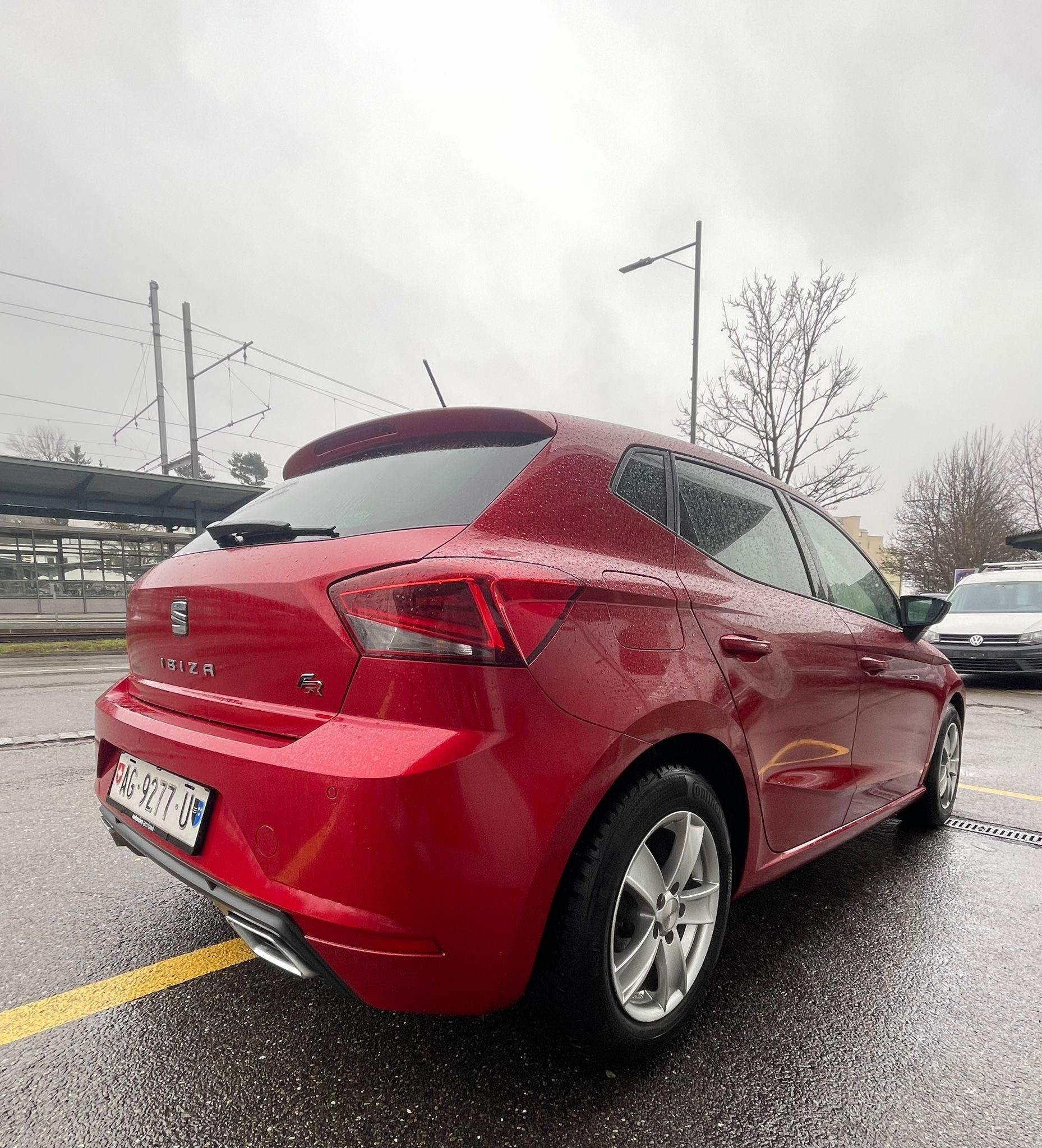 SEAT Ibiza 1.0 EcoTSI FR DSG | CH-Fahrzeug | ACC | Navi | Keyless | LED | 8-fach bereift-image-4