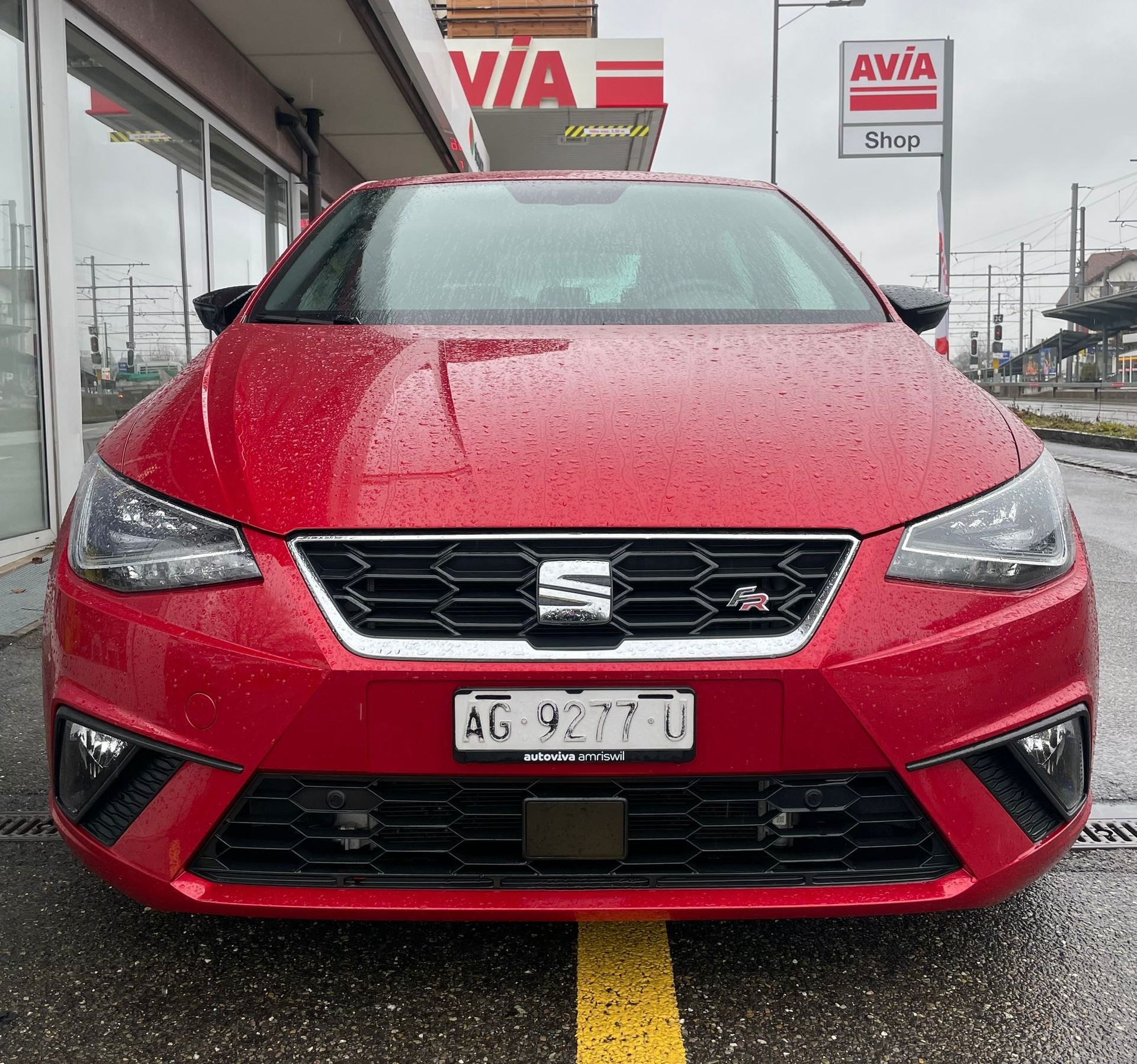 SEAT Ibiza 1.0 EcoTSI FR DSG | CH-Fahrzeug | ACC | Navi | Keyless | LED | 8-fach bereift-image-1