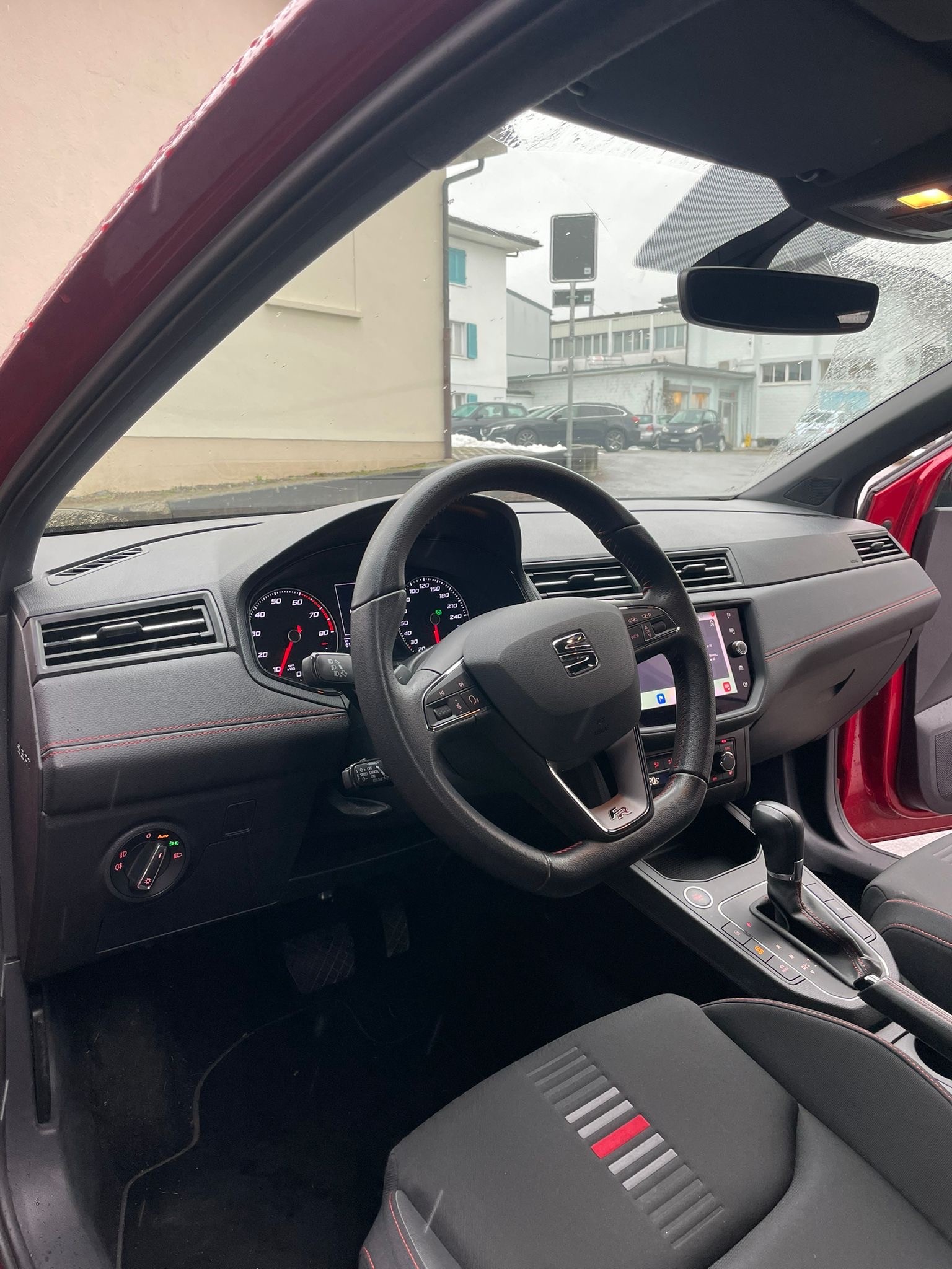 SEAT Ibiza 1.0 EcoTSI FR DSG | CH-Fahrzeug | ACC | Navi | Keyless | LED | 8-fach bereift-image-11
