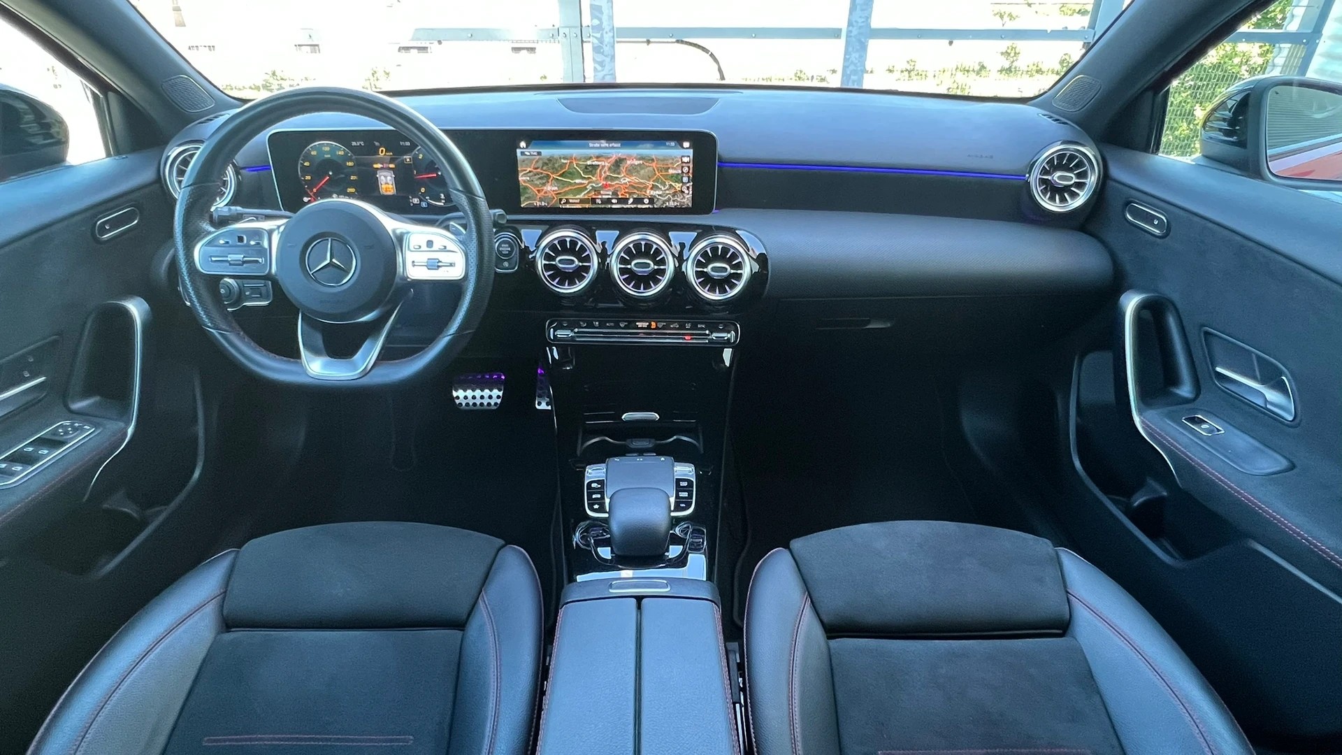 MERCEDES-BENZ A 200 d AMG LINE NIGHT 8G-DCT l 150 PS-image-20
