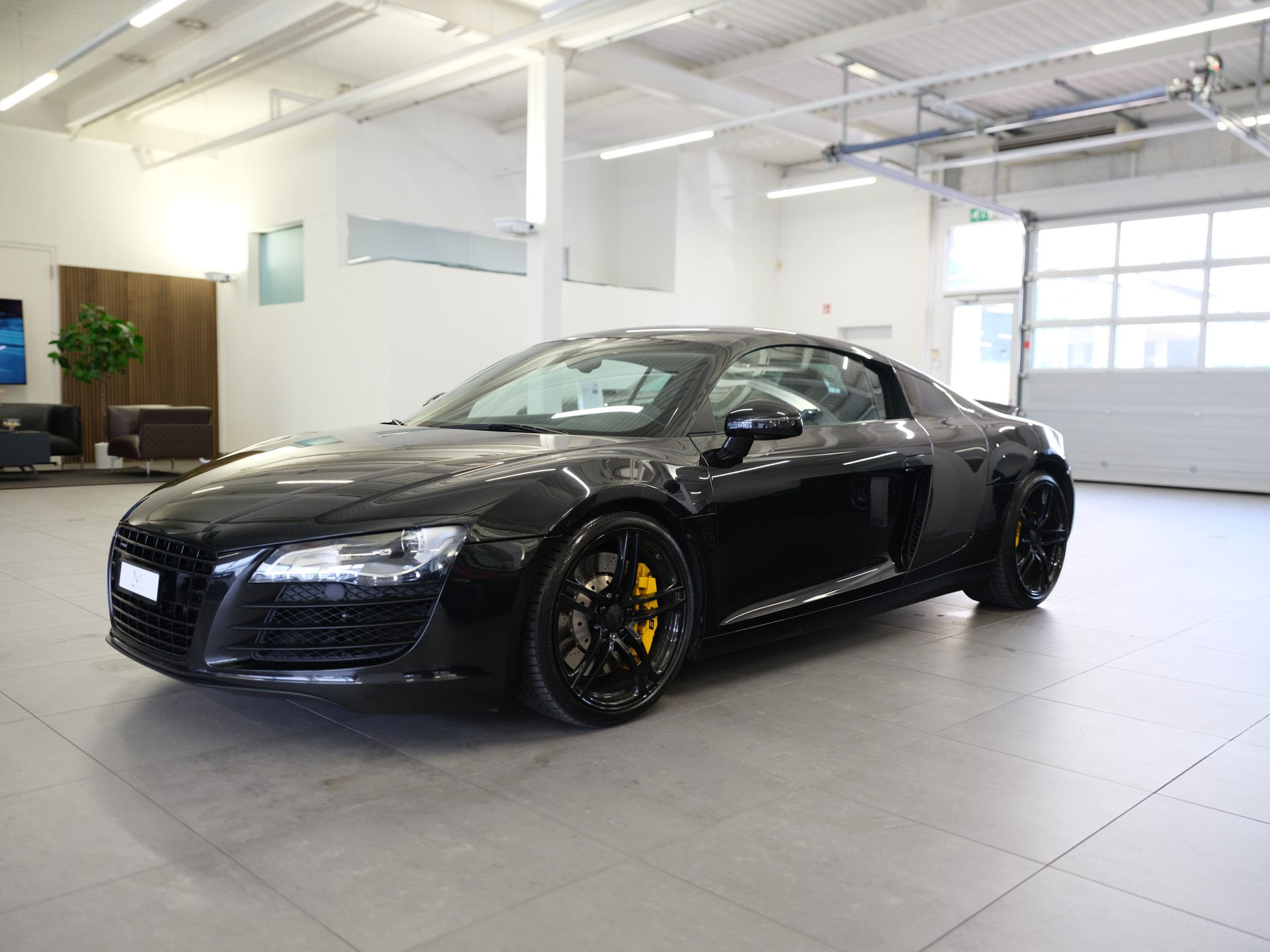 AUDI R8 Coupé 4.2 * Capristo *Licht-Paket* *Sportlenkrad* *MMI Navigation Plus*-showroom-element-2