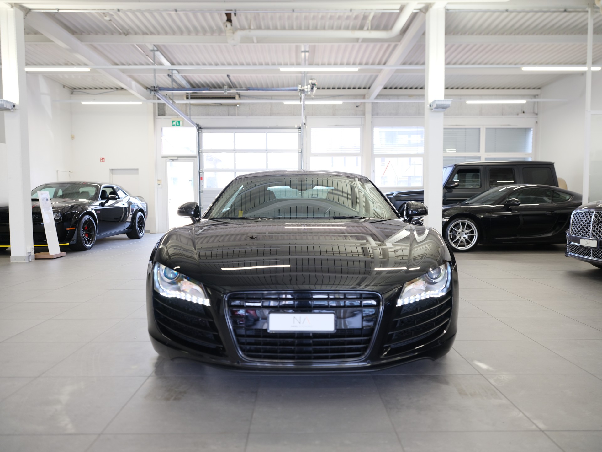 AUDI R8 Coupé 4.2 * Capristo *Licht-Paket* *Sportlenkrad* *MMI Navigation Plus*-showroom-element-1