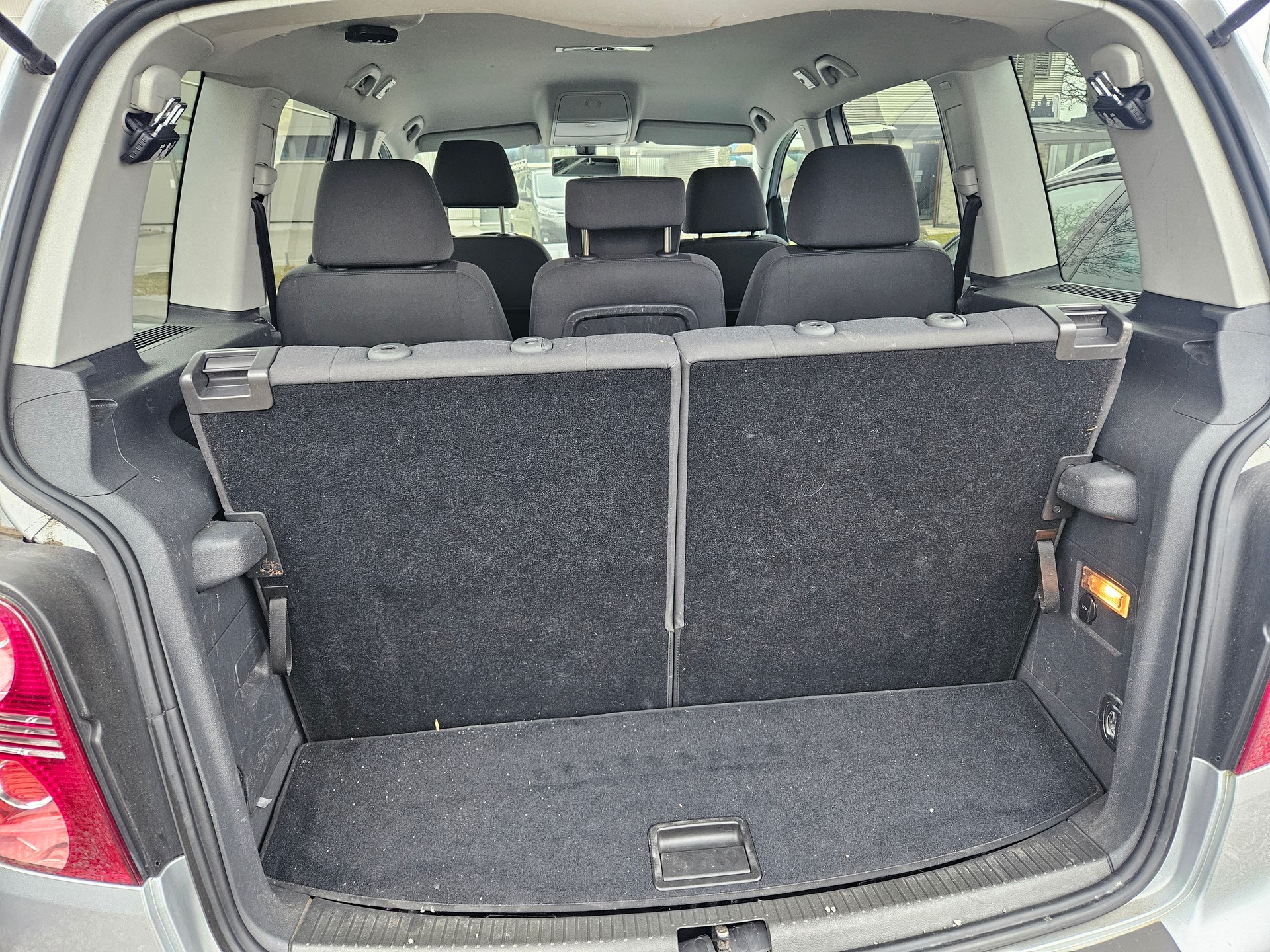 VW Touran 1.4 TSI Highline DSG-image-13