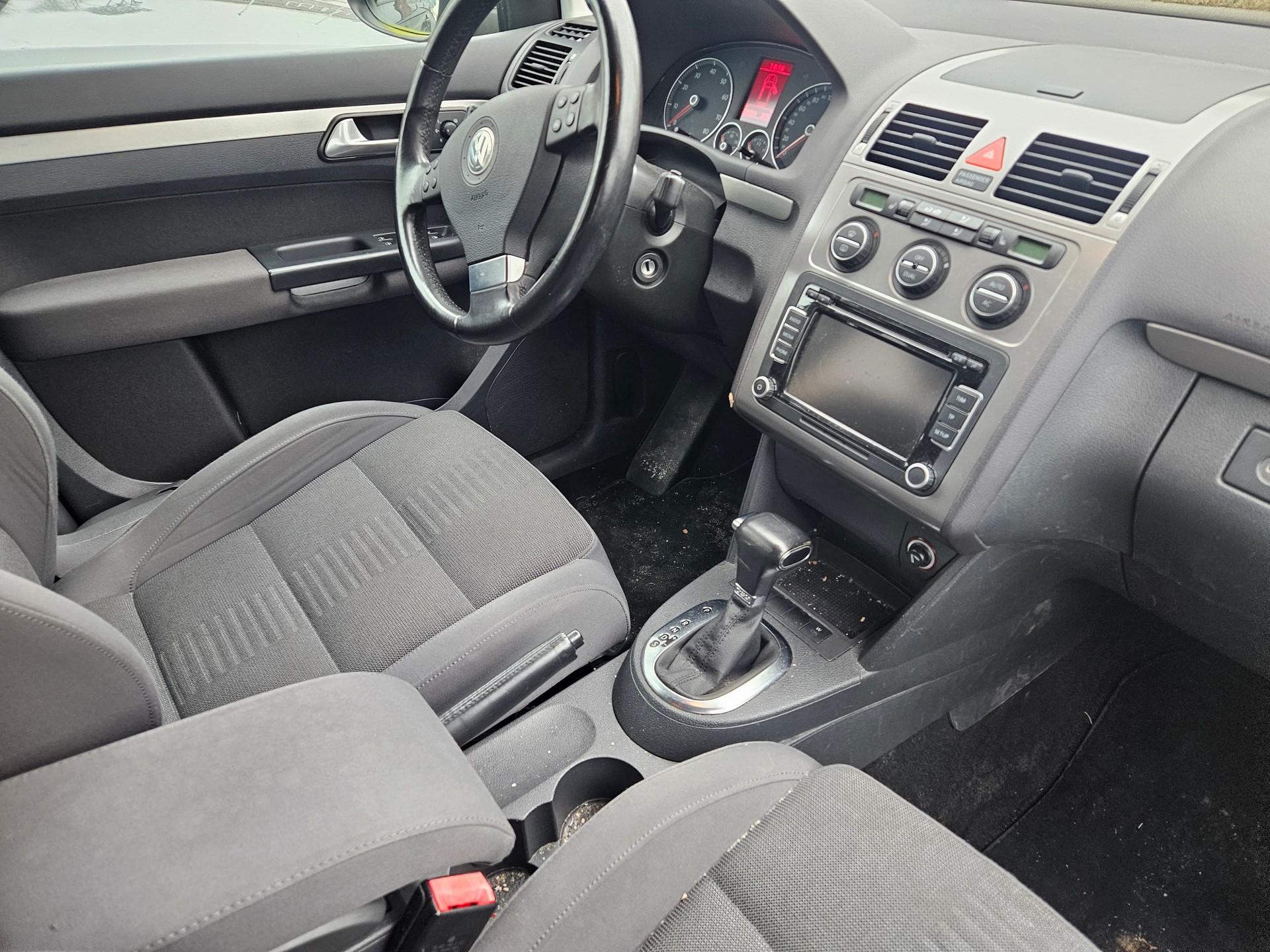 VW Touran 1.4 TSI Highline DSG-image-7