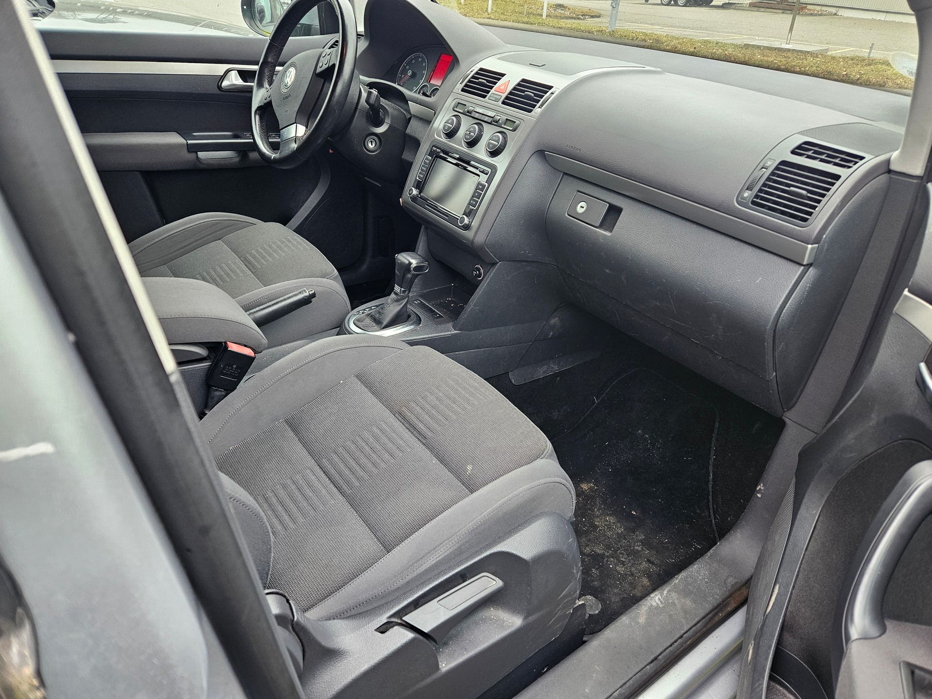 VW Touran 1.4 TSI Highline DSG-image-6