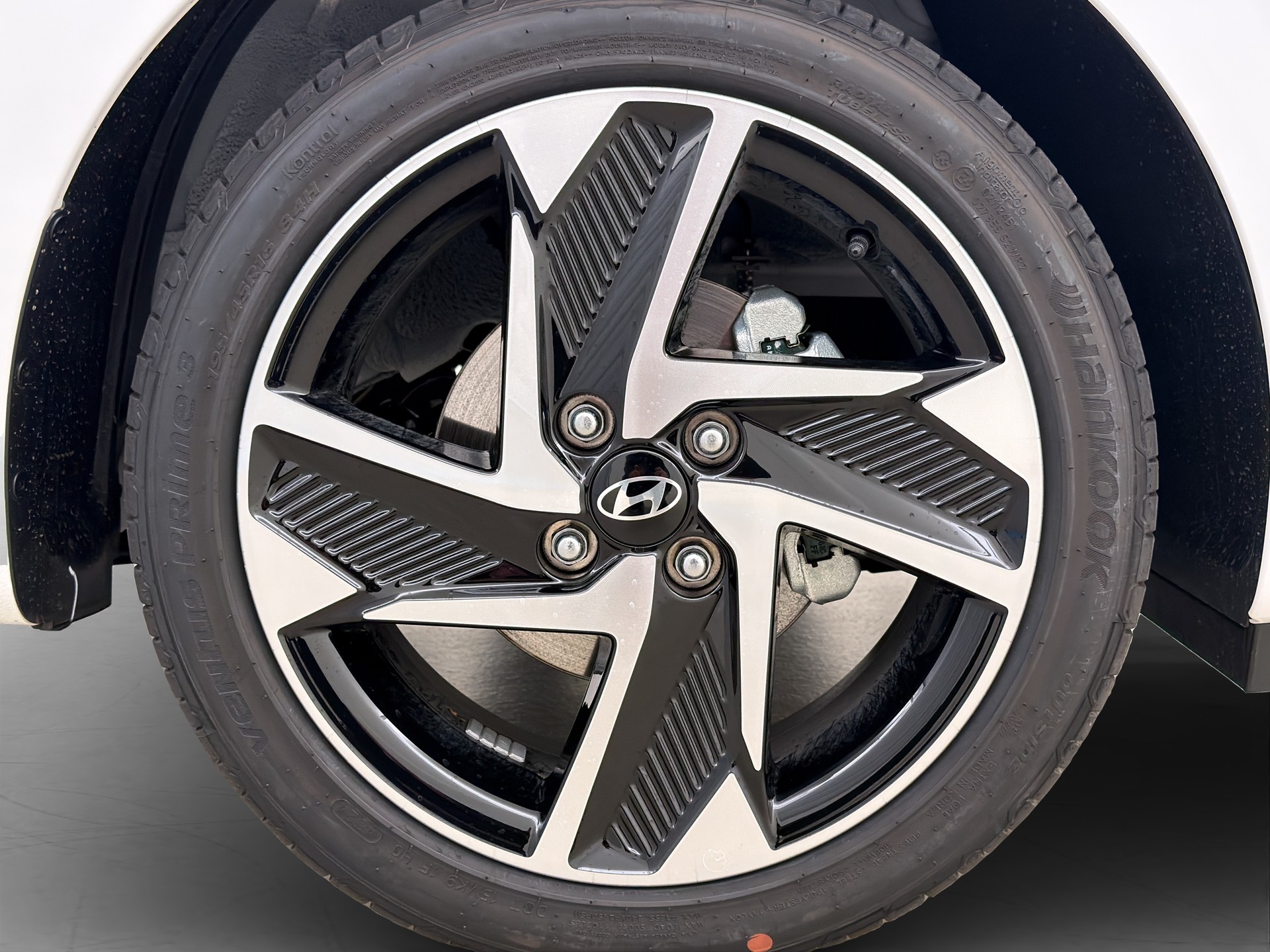 HYUNDAI i10 1.2 Vertex-image-8