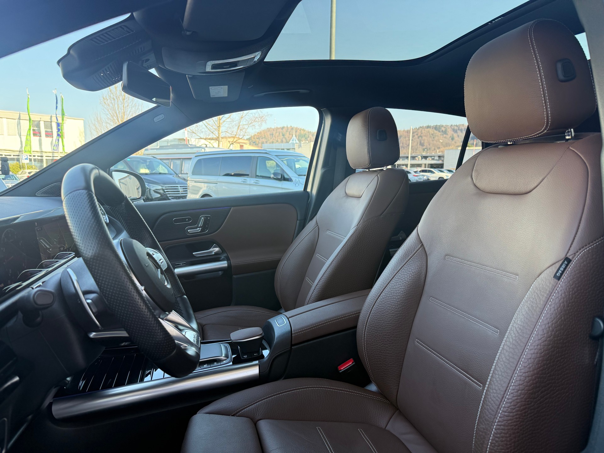 MERCEDES-BENZ GLA 35 AMG 4Matic 8G-Speedshift DCT-image-4