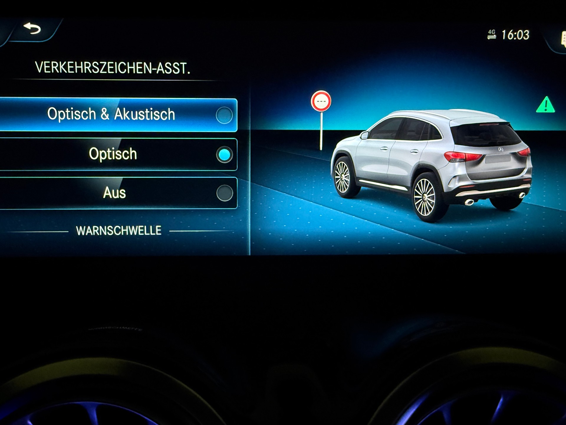 MERCEDES-BENZ GLA 35 AMG 4Matic 8G-Speedshift DCT-image-10