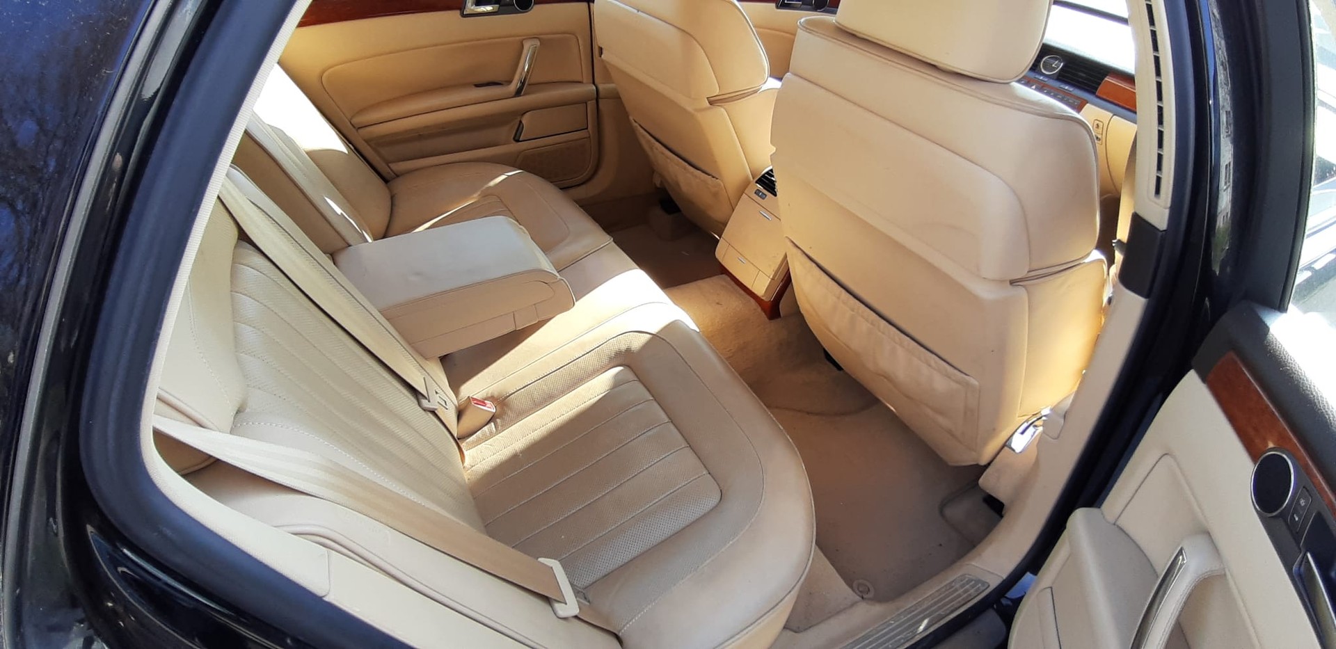 VW Phaeton 4.2 V8 4Motion Tiptronic-image-7