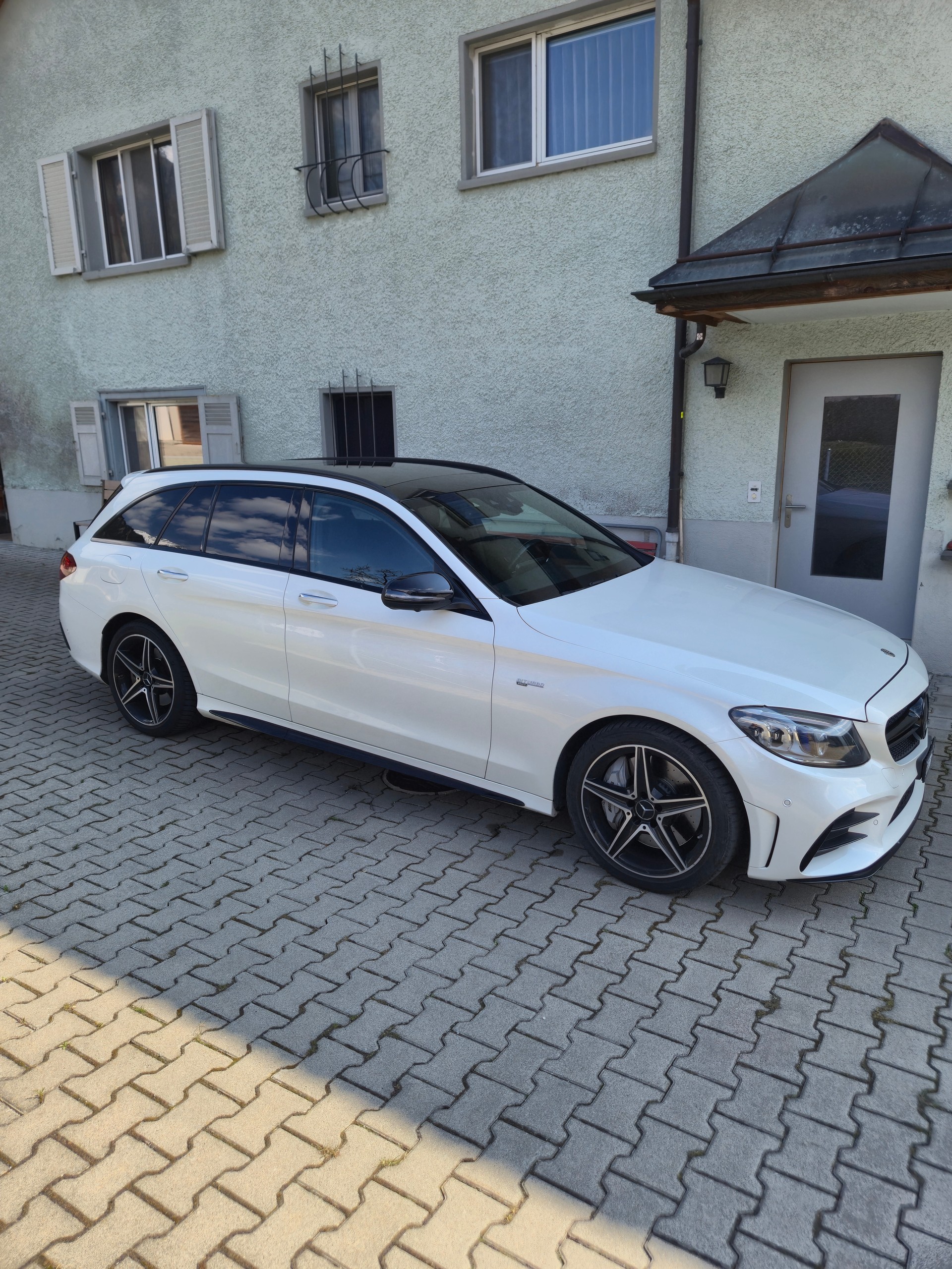 MERCEDES-BENZ C 43 AMG 4Matic 9G-Tronic-image-2