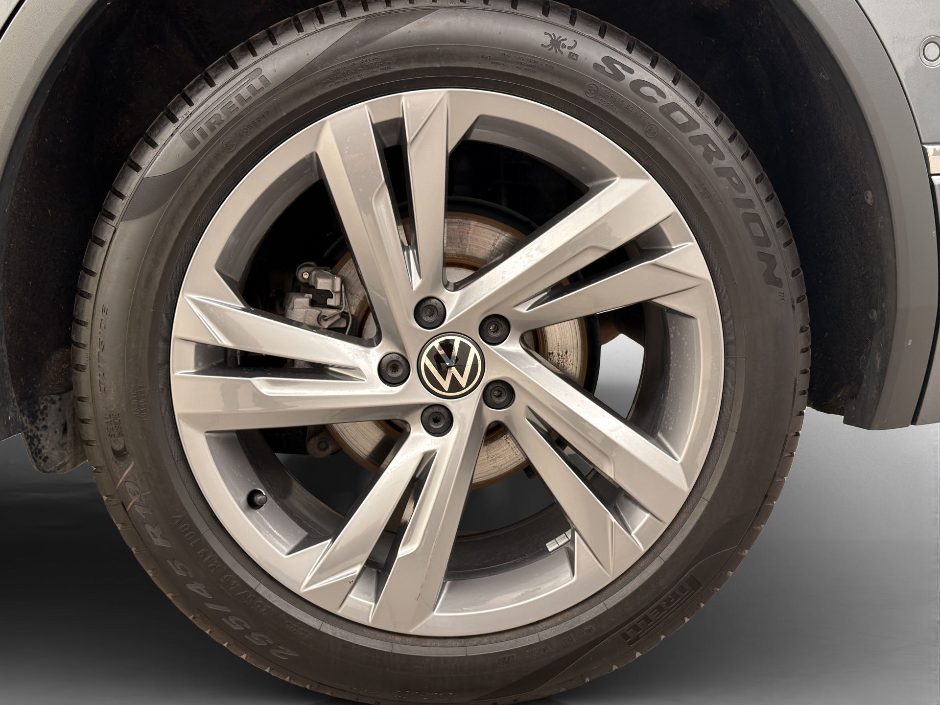VW Tiguan Allspace 2.0 TSI R-Line DSG 4Motion-image-8