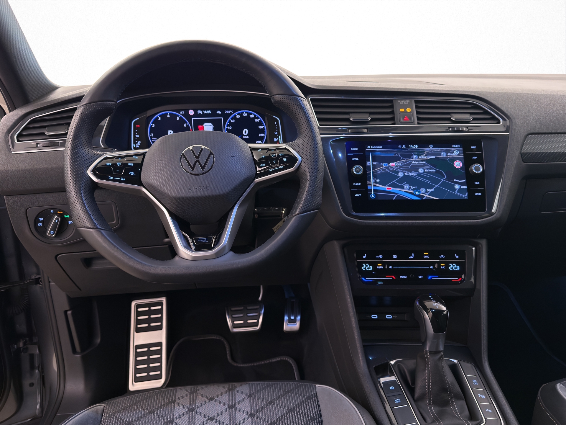 VW Tiguan Allspace 2.0 TSI R-Line DSG 4Motion-image-5