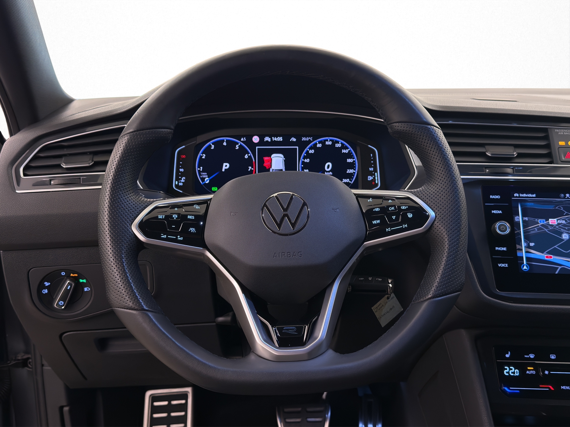 VW Tiguan Allspace 2.0 TSI R-Line DSG 4Motion-image-4