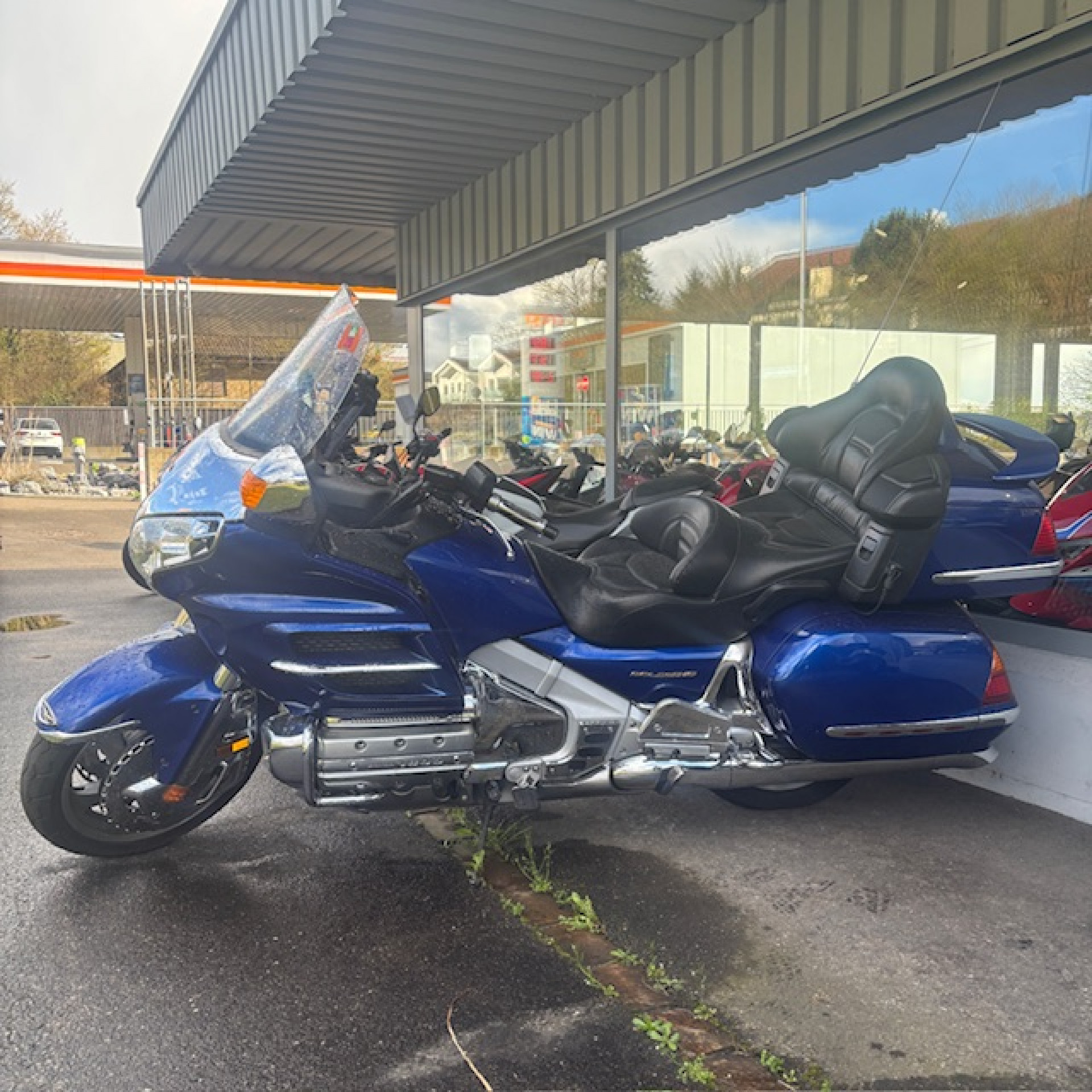 HONDA GL 1800 Gold Wing-image-1