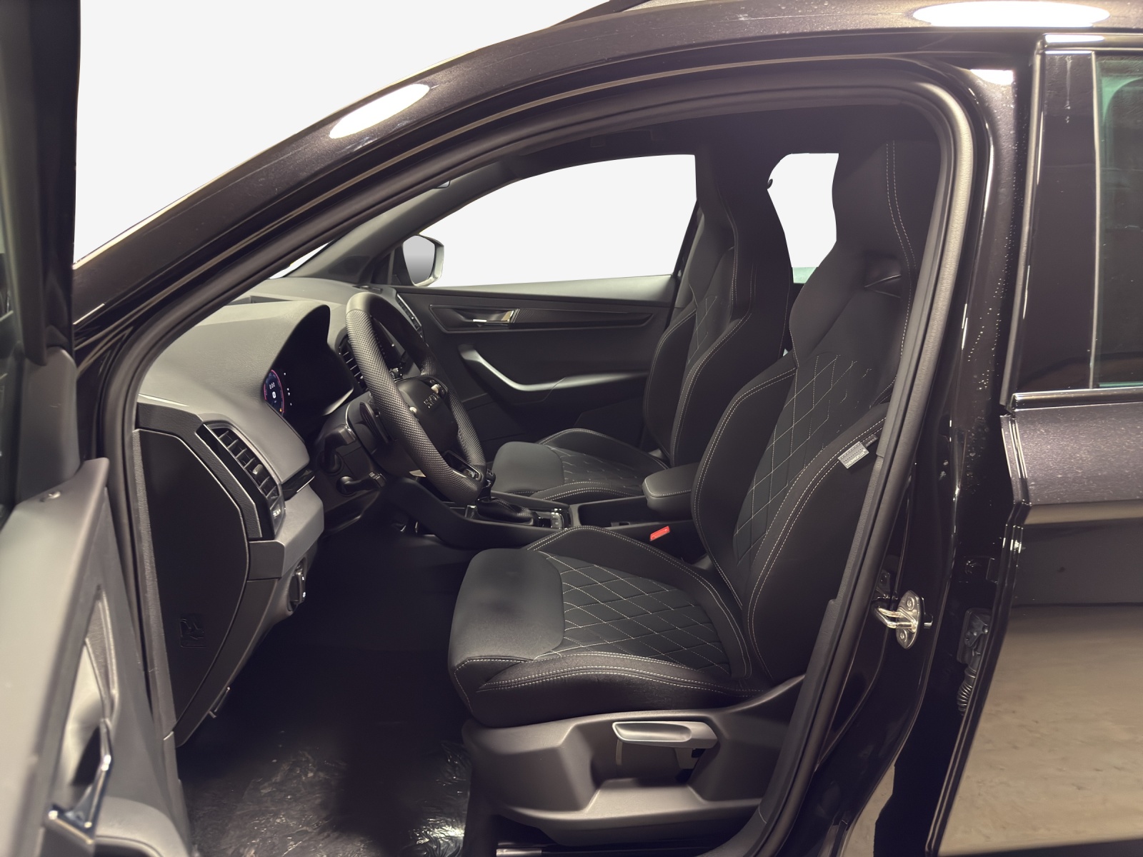 SKODA Karoq 2.0 TSI SportLine 4x4 DSG-image-7