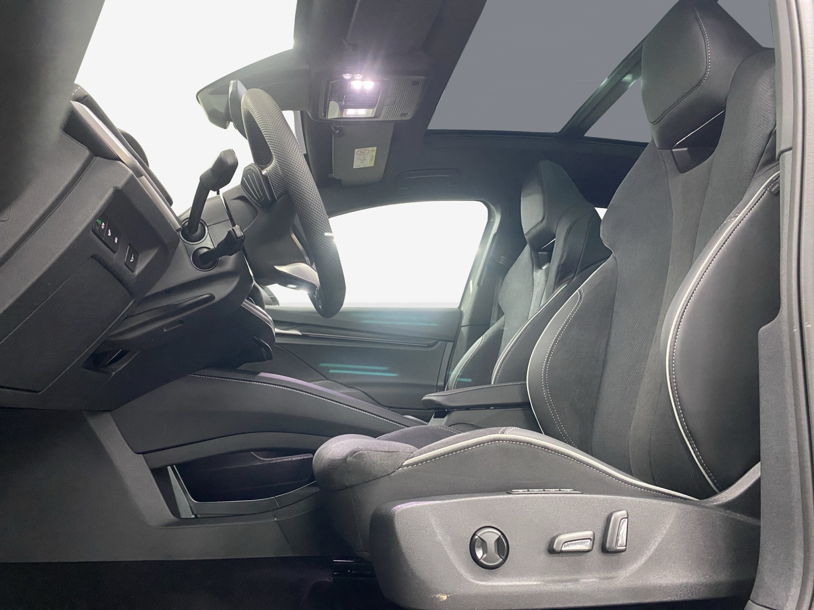SKODA Enyaq 85x Sportline 4x4-image-7