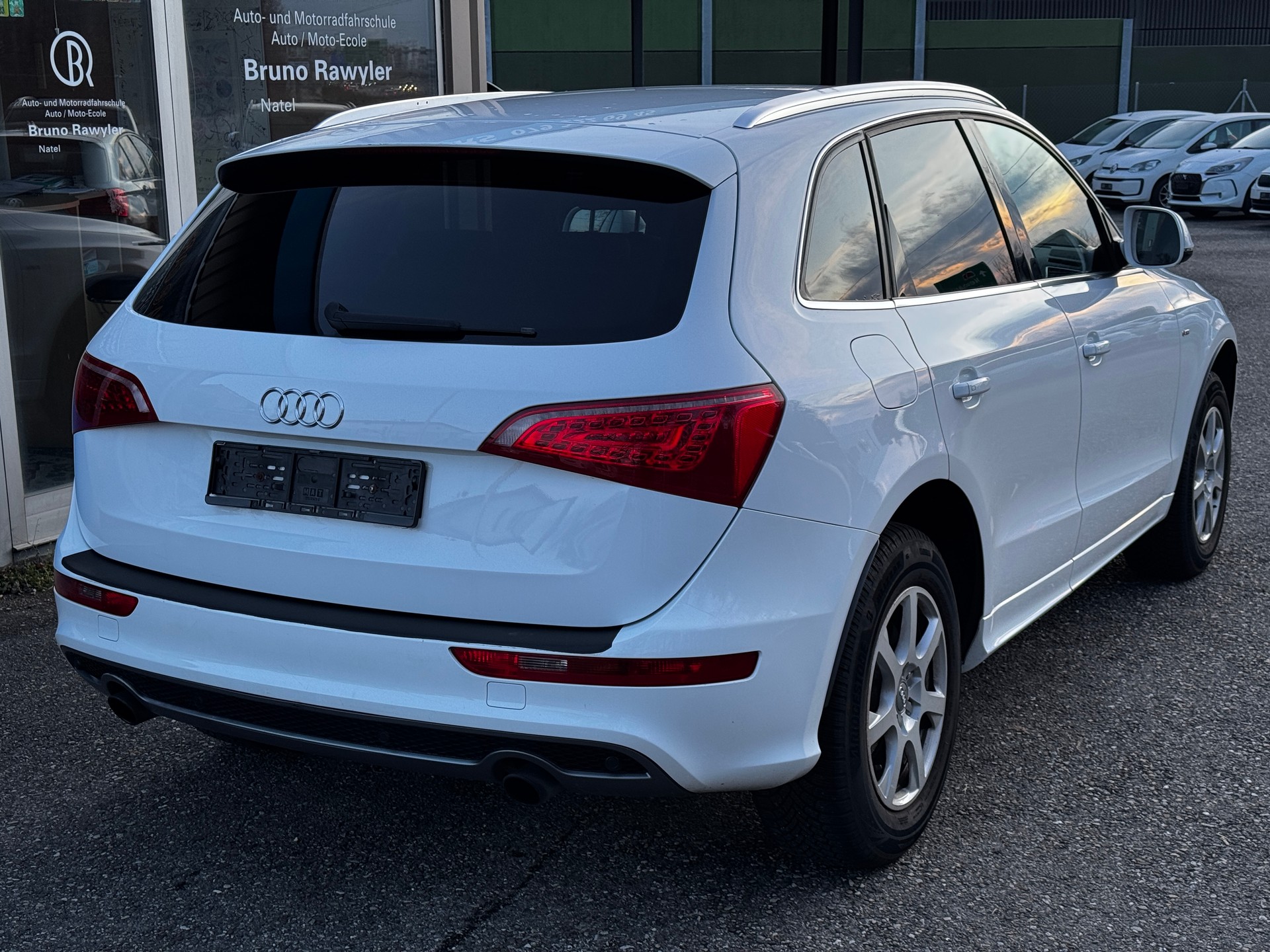 AUDI Q5 2.0 TFSI quattro S-tronic-image-3