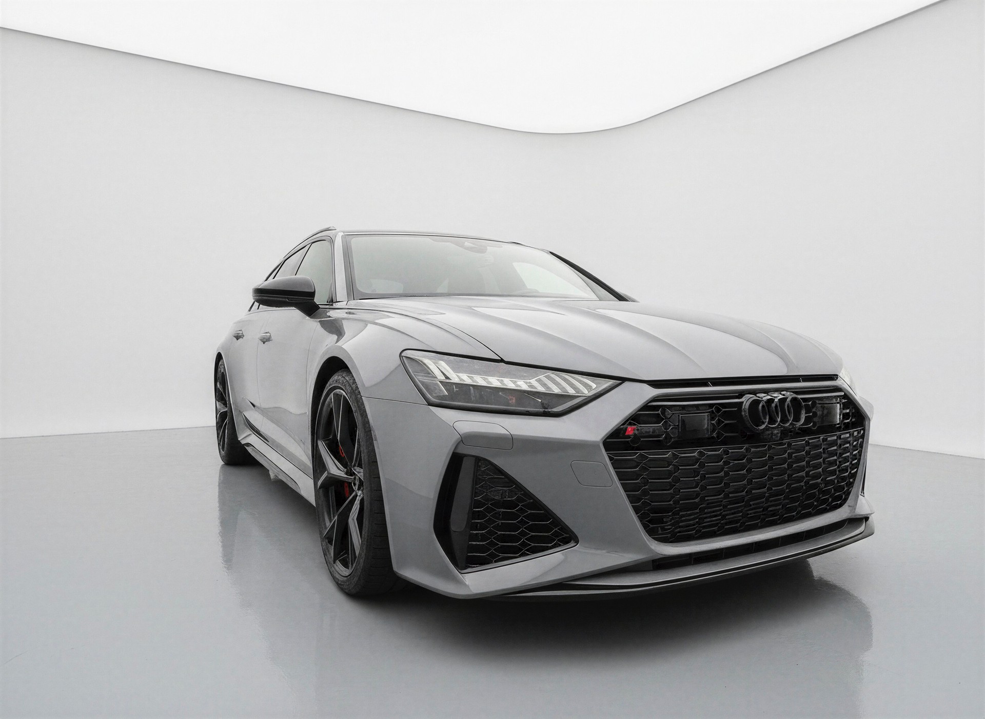 AUDI RS6 Avant 4.0 TFSI V8 Performance quattro-image-15