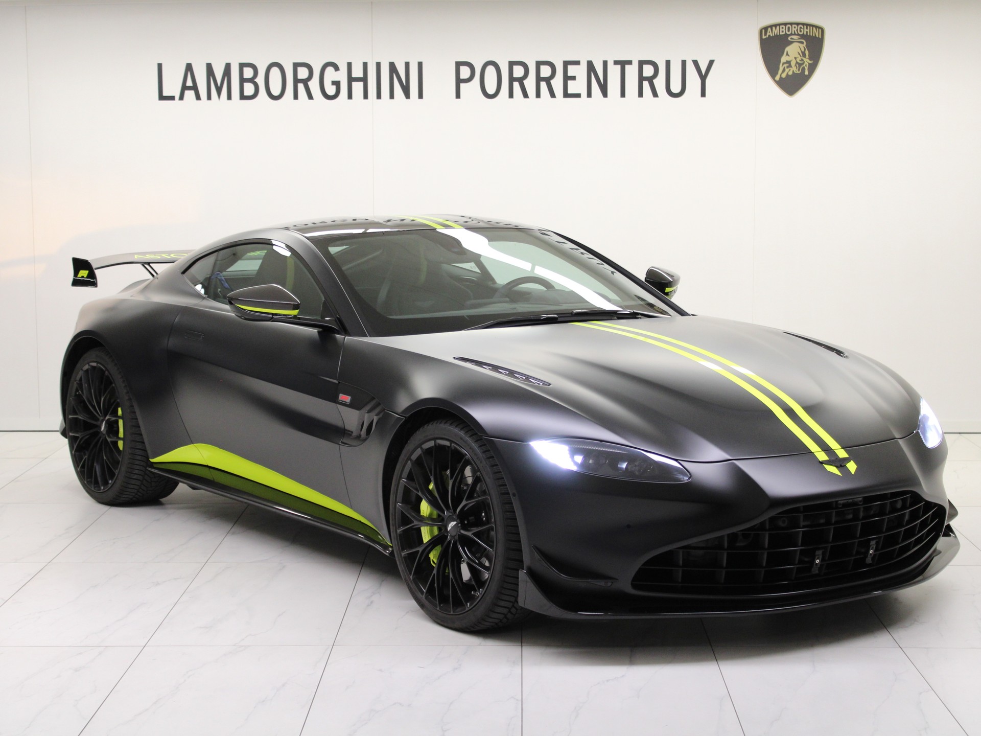 ASTON MARTIN V8 Vantage F1 Edition-image-0