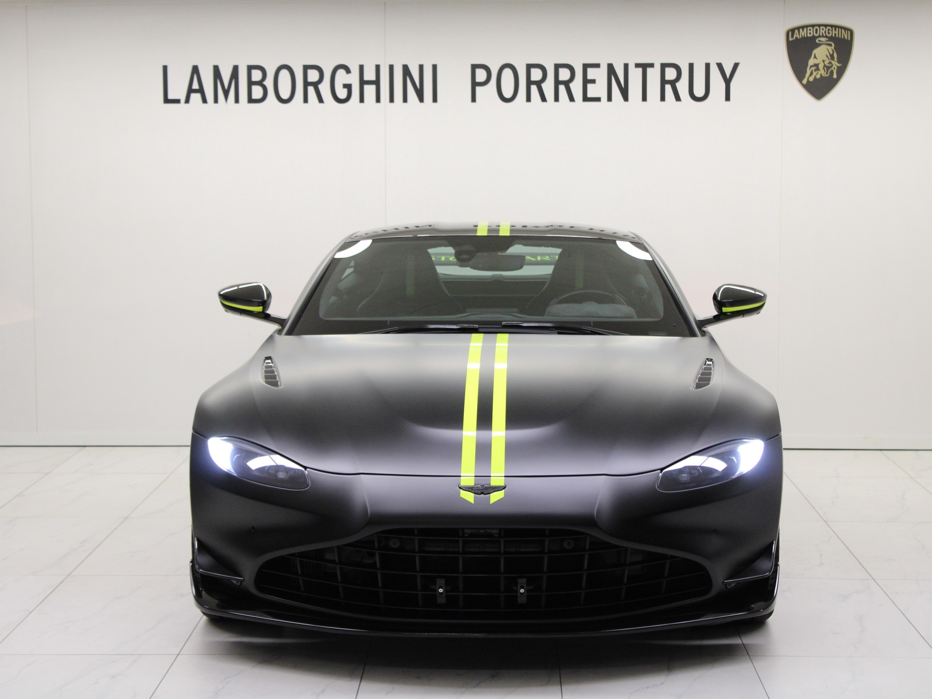 ASTON MARTIN V8 Vantage F1 Edition-image-4