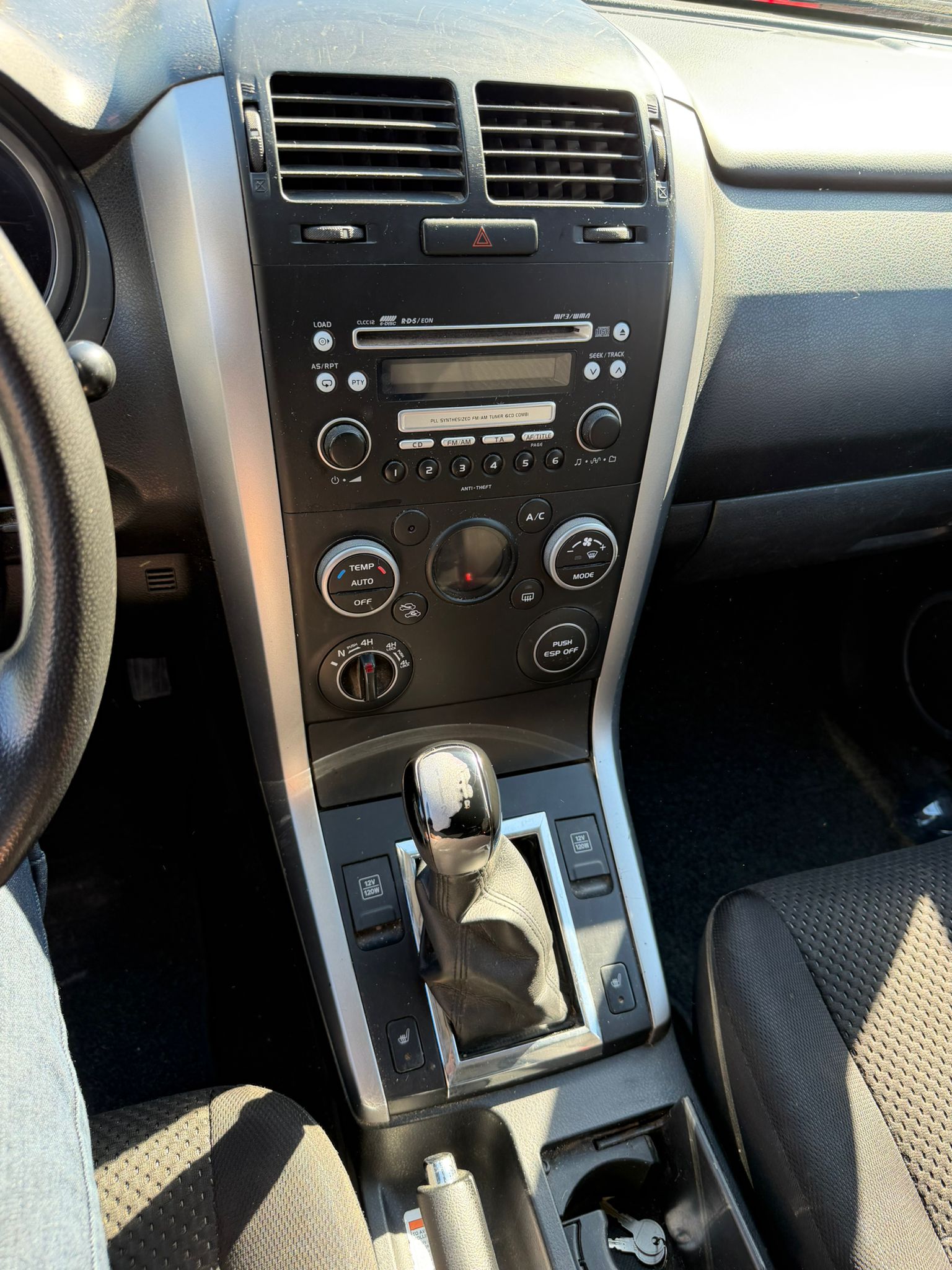 SUZUKI Grand Vitara 2.4 16V GL Top-image-6