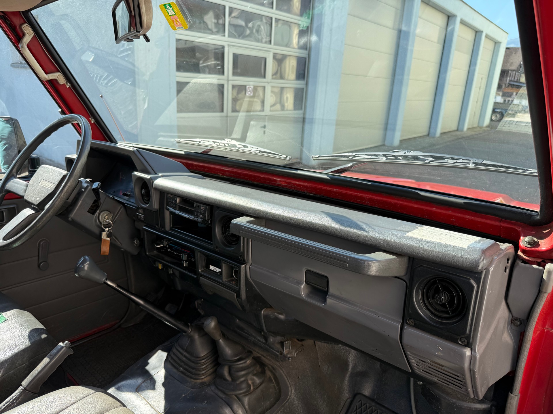 TOYOTA Landcruiser HZJ75 4.2D-image-15
