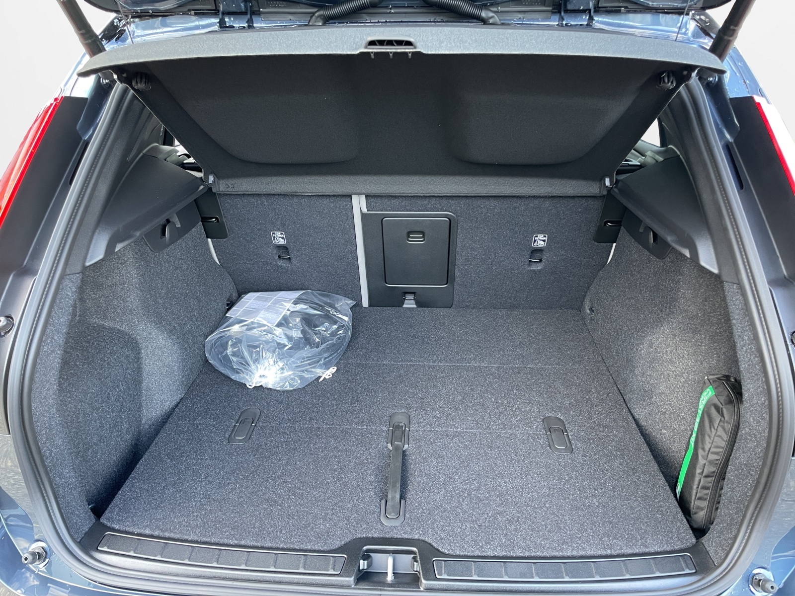 VOLVO EX40 Twin Performance Ultra AWD-image-14