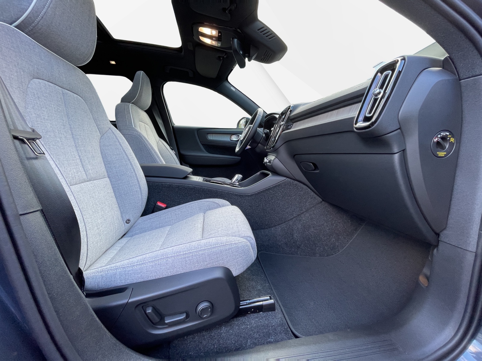 VOLVO EX40 Twin Performance Ultra AWD-image-16