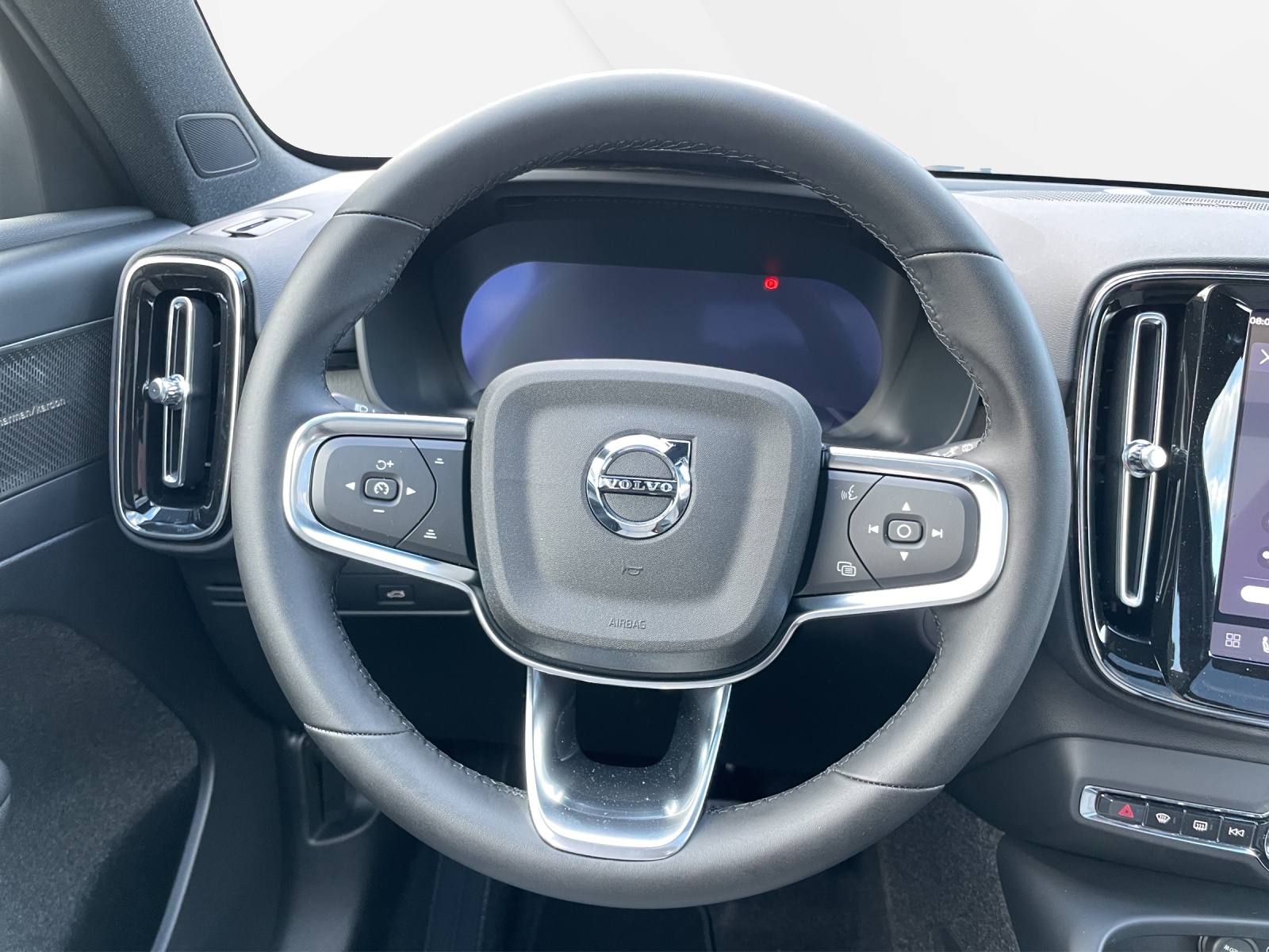VOLVO EX40 Twin Performance Ultra AWD-image-11