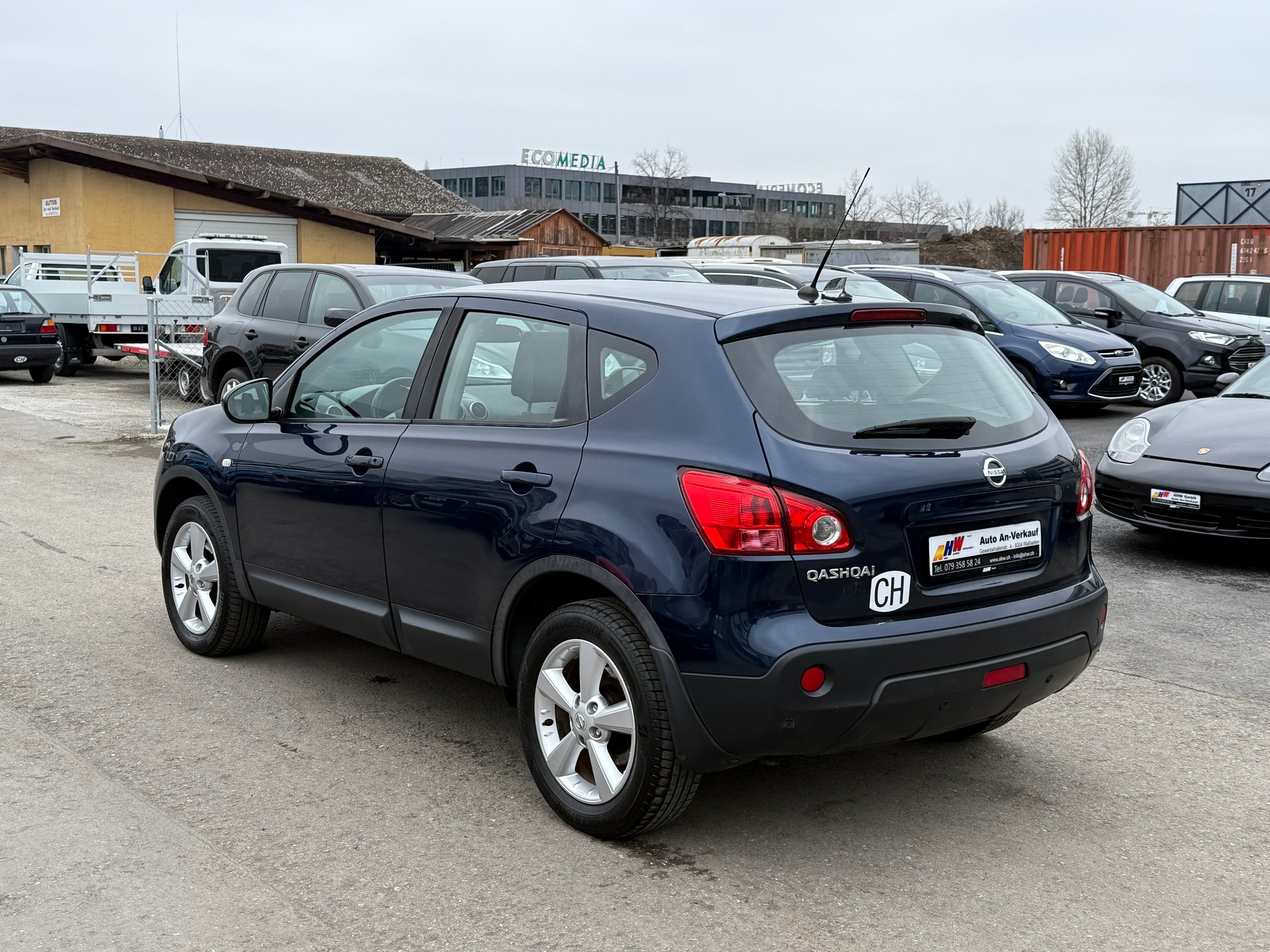NISSAN Qashqai 2.0 4WD Lounge XTronic CVT / Frisch ab MFK / Servicegepflegt / 8-fach bereift / Leder / Panoramadach-image-5