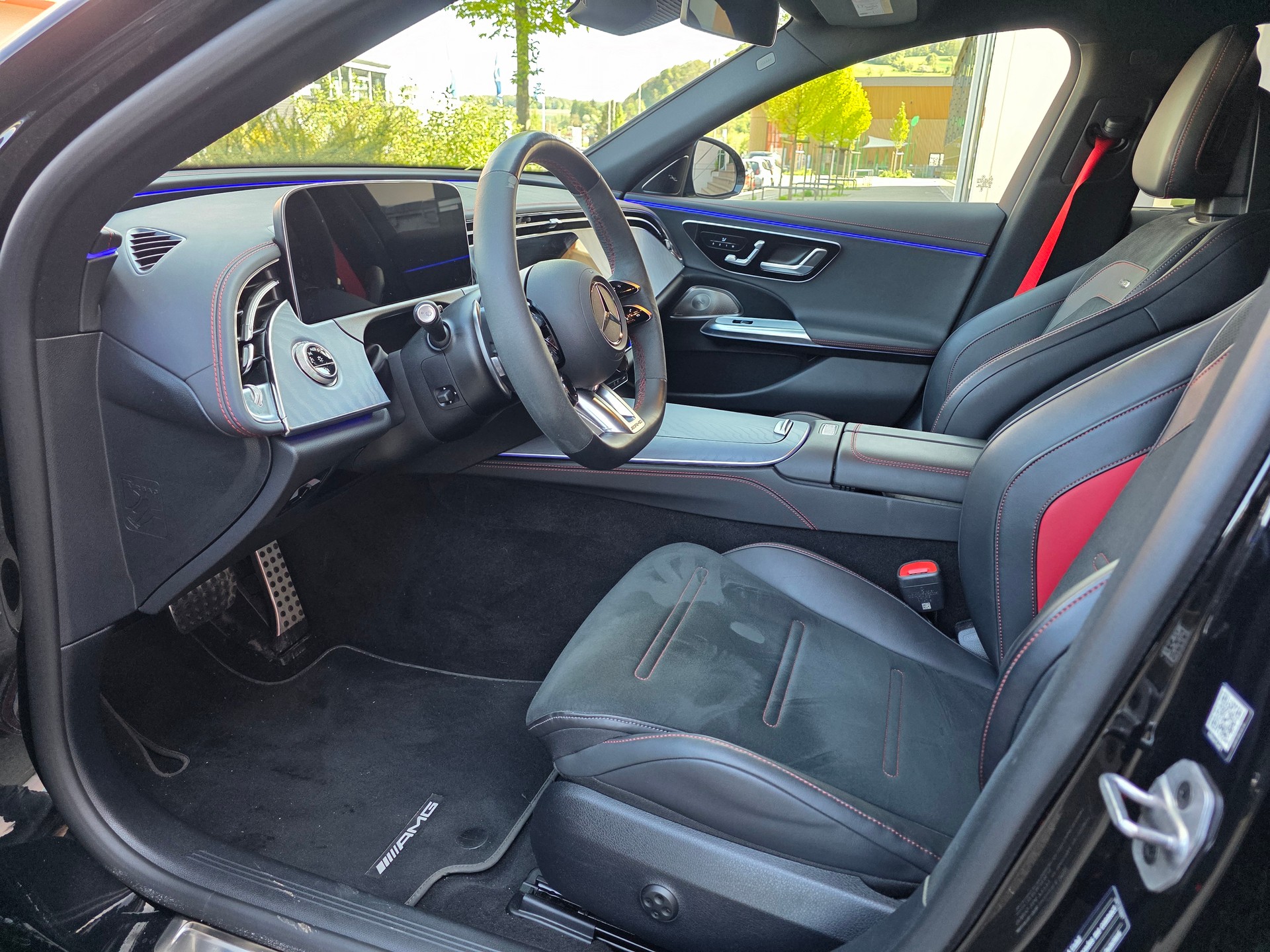 MERCEDES-BENZ E 53 Hybrid T 4Matic+ 9G-Tronic-image-11
