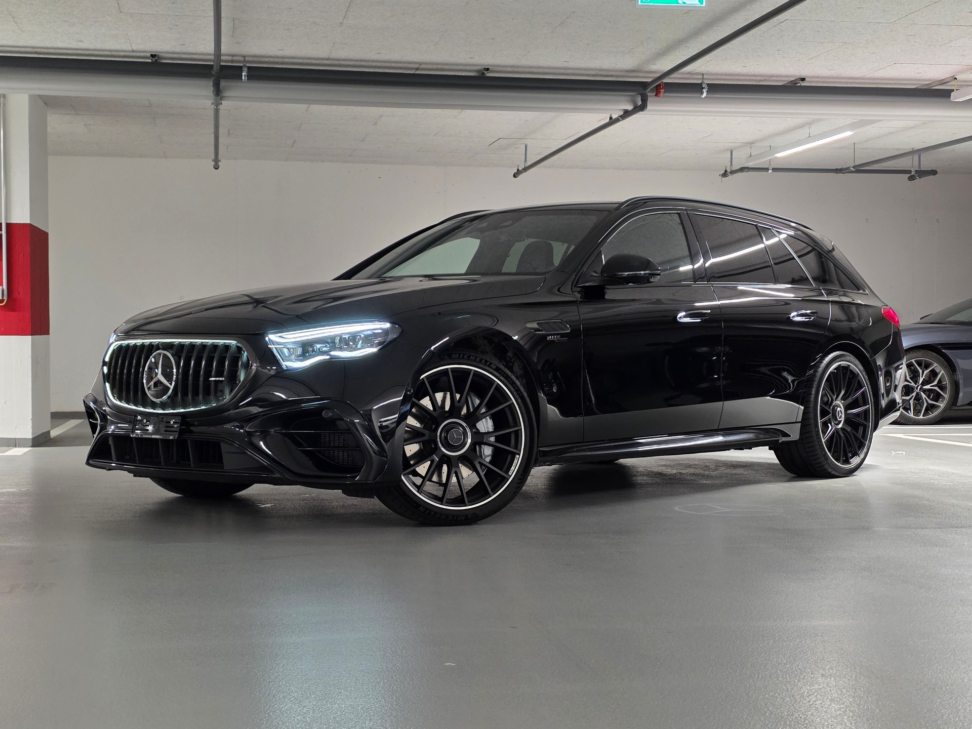 MERCEDES-BENZ E 53 Hybrid T 4Matic+ 9G-Tronic-image-1