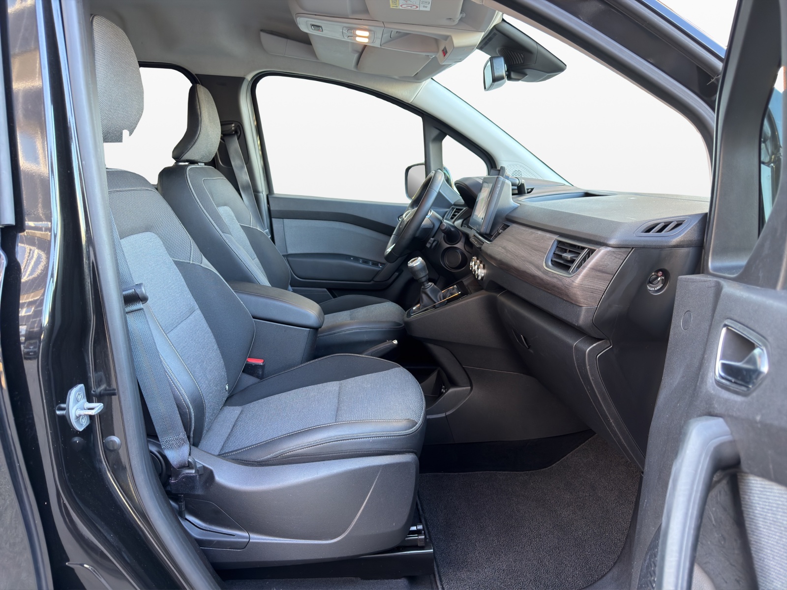 RENAULT Kangoo 1.3 TCe 130 PF Intens-image-14