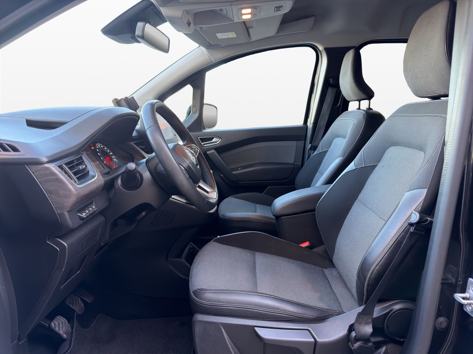 RENAULT Kangoo 1.3 TCe 130 PF Intens-image-8