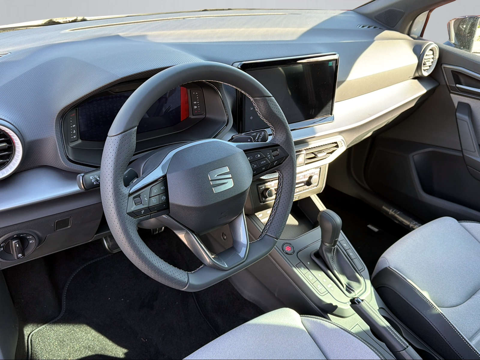 SEAT Arona 1.5 Eco TSI Move FR DSG-image-6