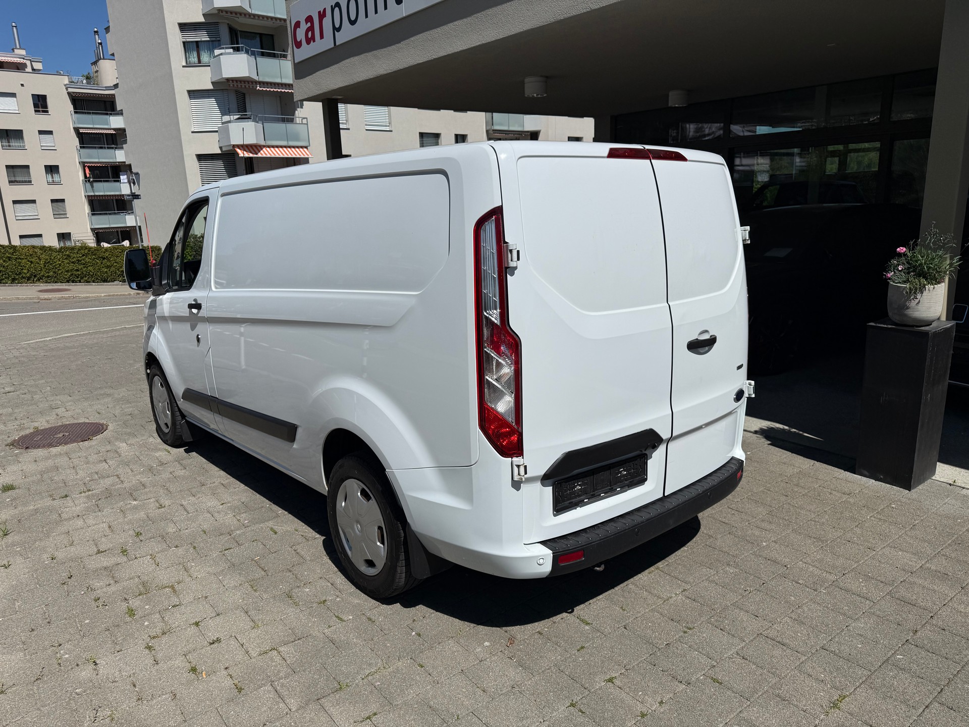 FORD Transit Custom Van 1.0 Eco Boost 340 L1H1 Trend PHEV-image-11