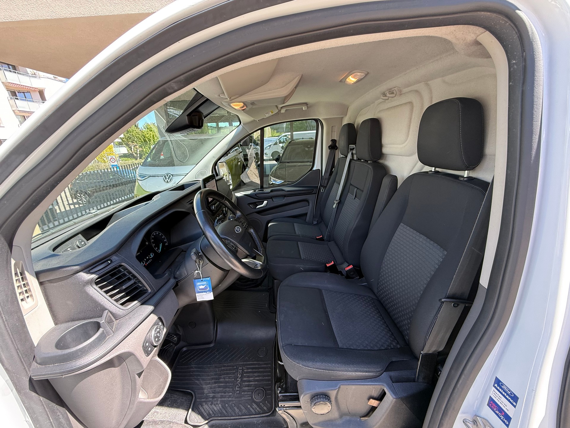 FORD Transit Custom Van 1.0 Eco Boost 340 L1H1 Trend PHEV-image-8