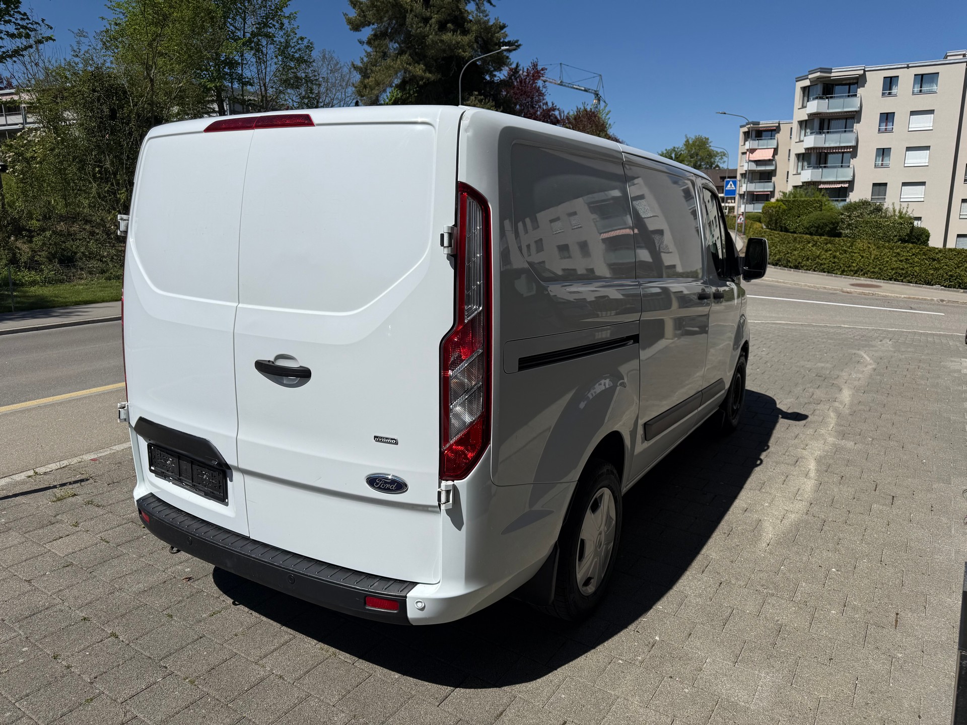 FORD Transit Custom Van 1.0 Eco Boost 340 L1H1 Trend PHEV-image-9