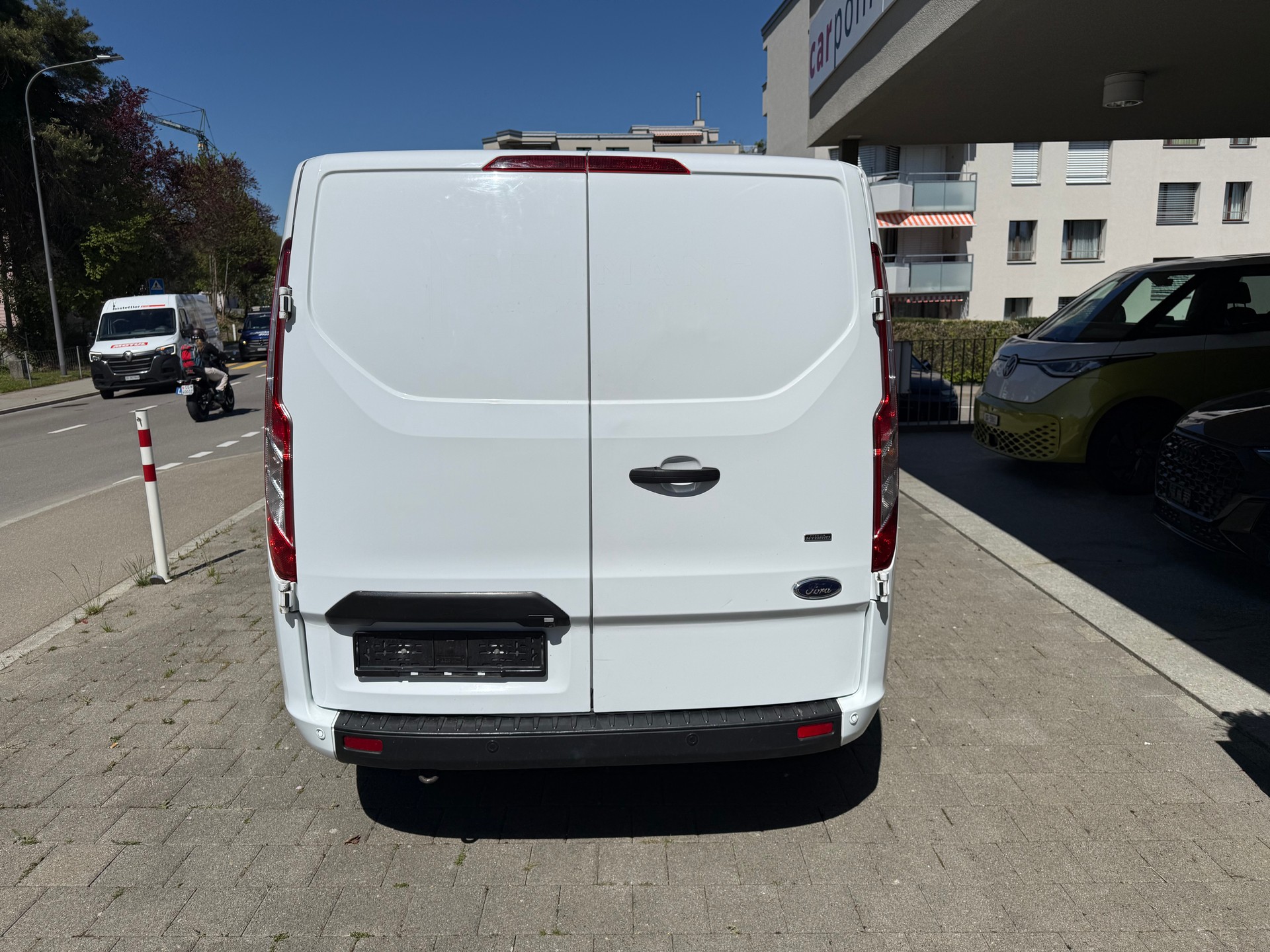 FORD Transit Custom Van 1.0 Eco Boost 340 L1H1 Trend PHEV-image-10