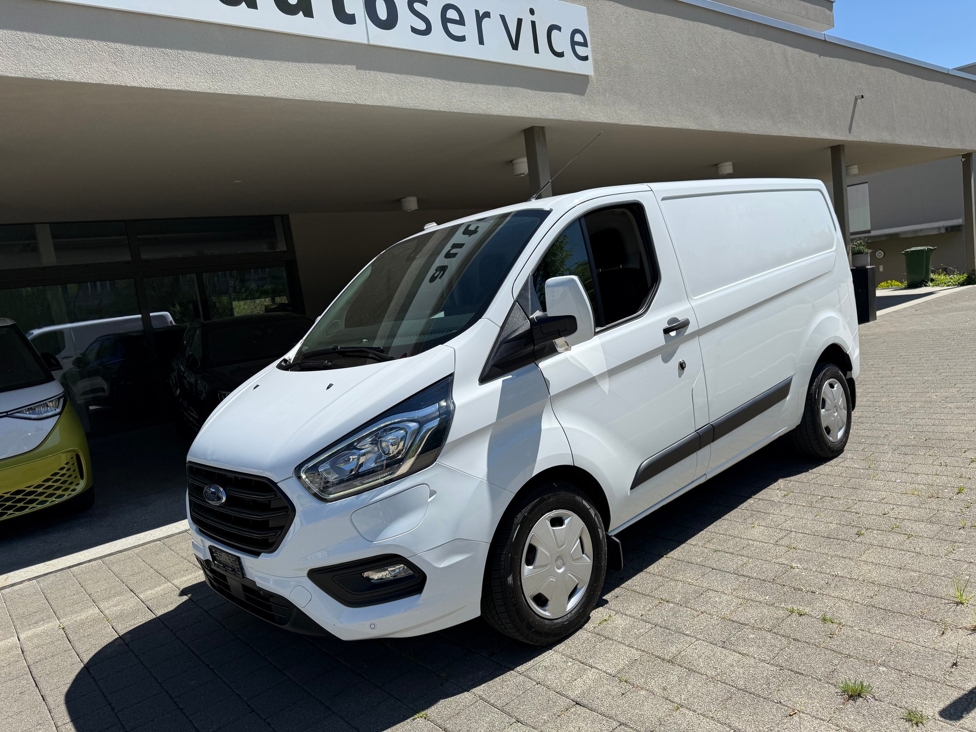FORD Transit Custom Van 1.0 Eco Boost 340 L1H1 Trend PHEV-image-13