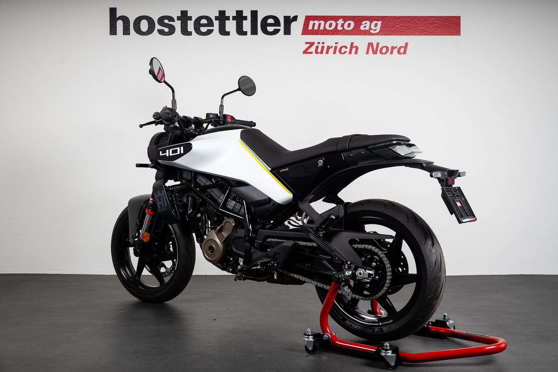 HUSQVARNA 401 Vitpilen-showroom-element-3